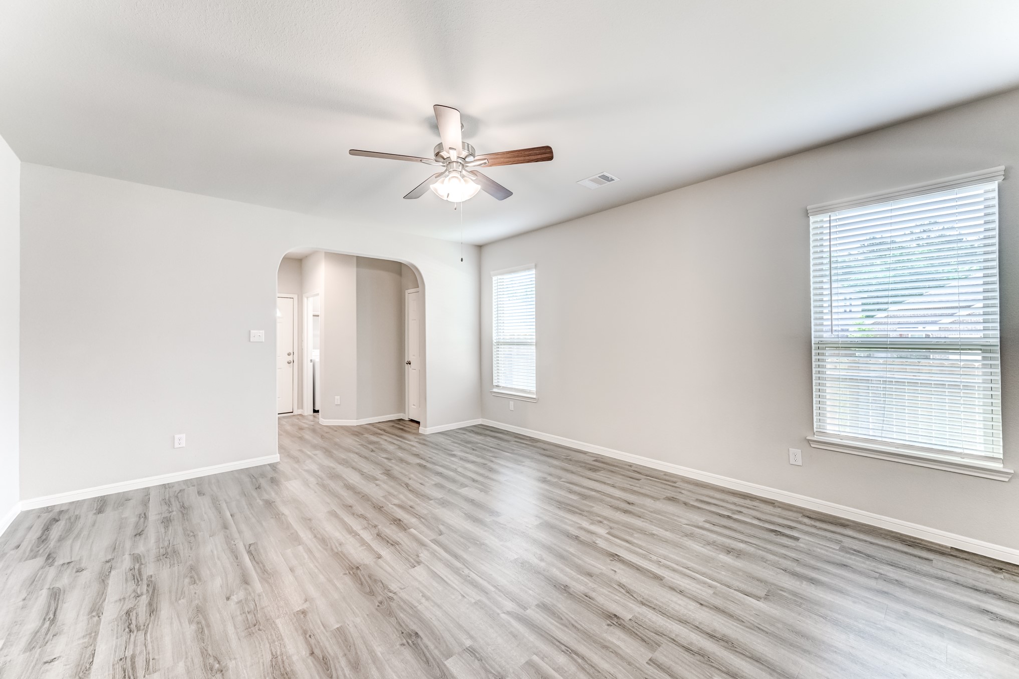 27085 Kestrel Trail Property Photo 10