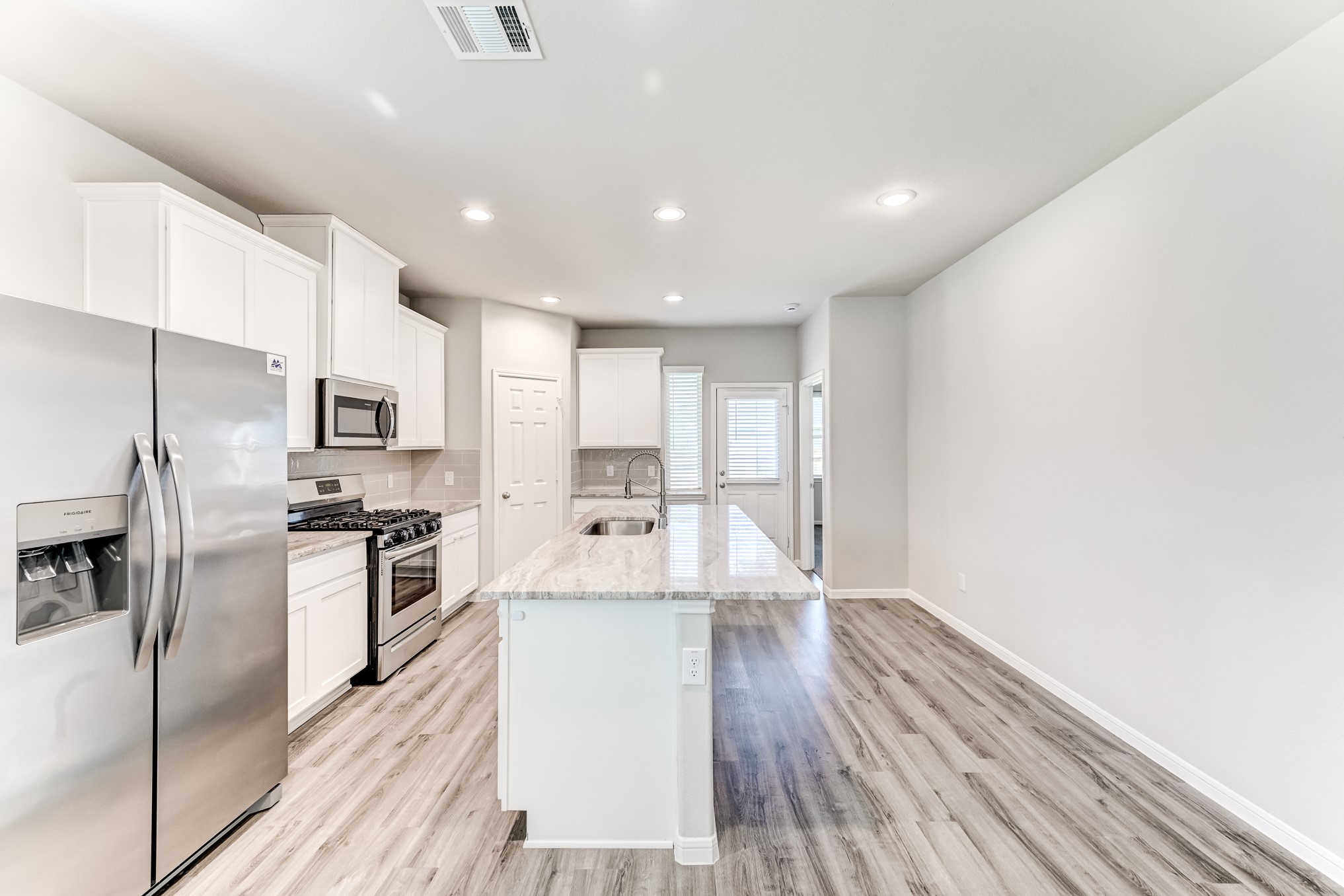 27085 Kestrel Trail Property Photo 18