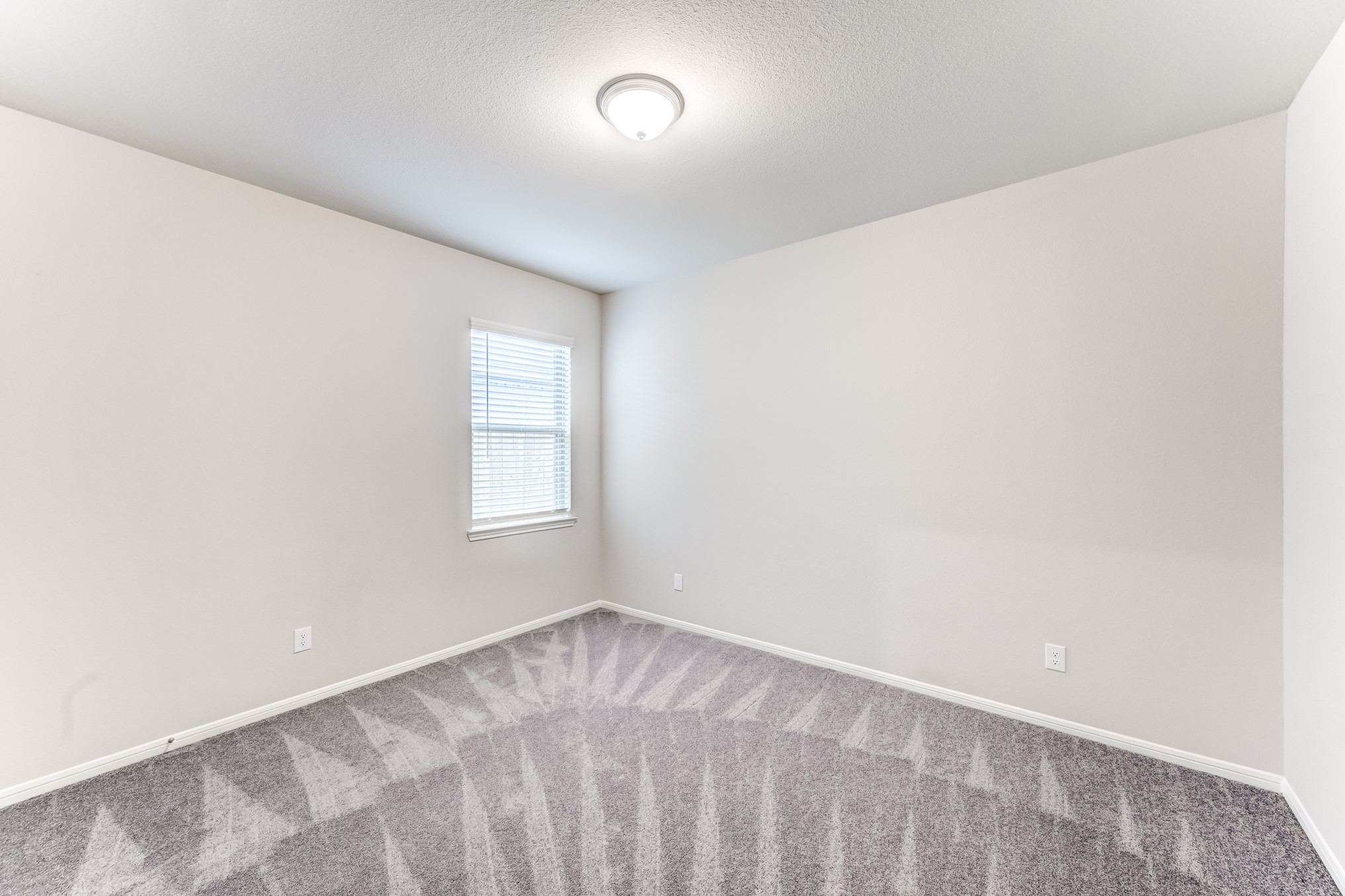 27085 Kestrel Trail Property Photo 29