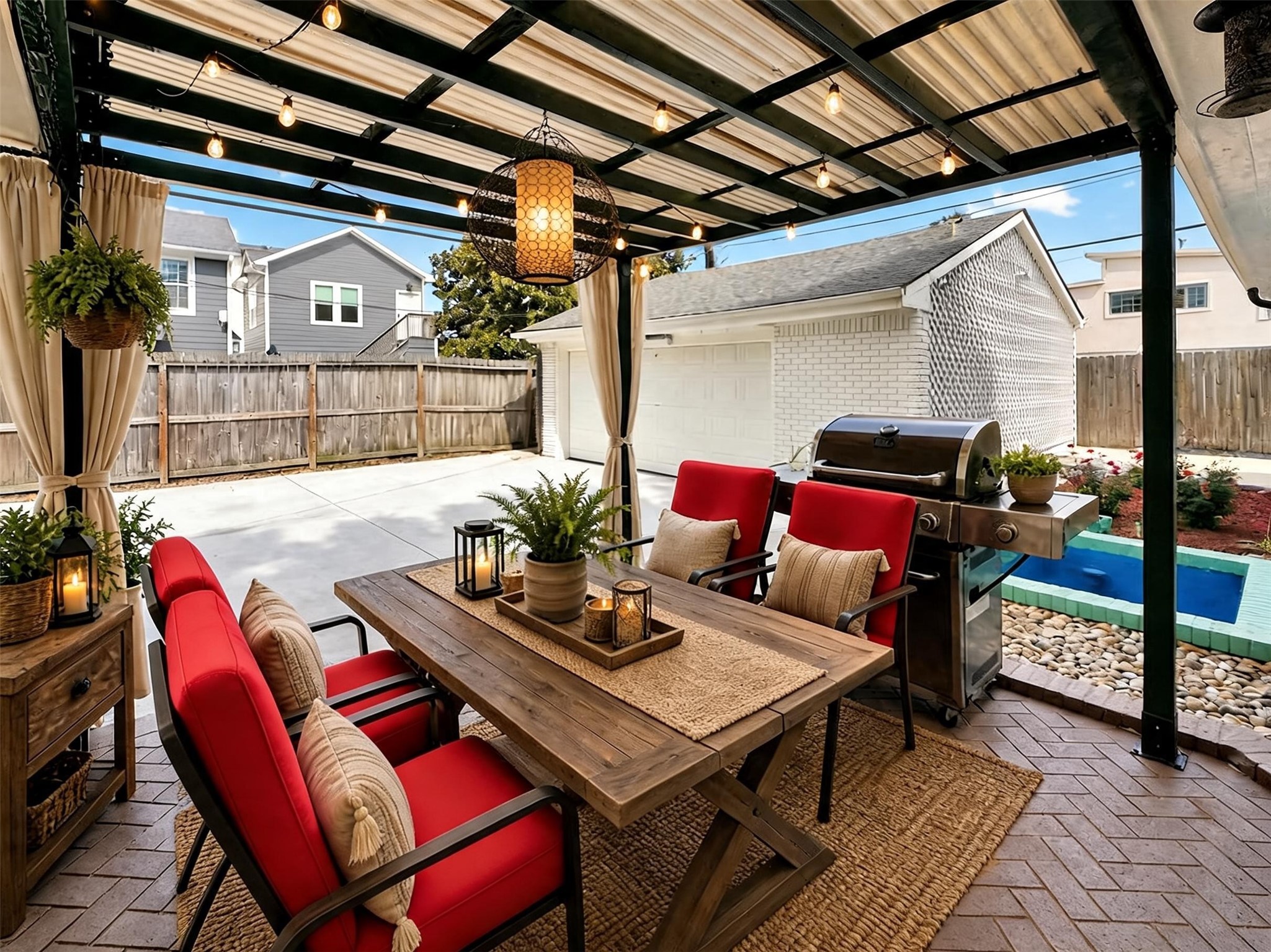 2320 Gramercy Street Property Photo 45