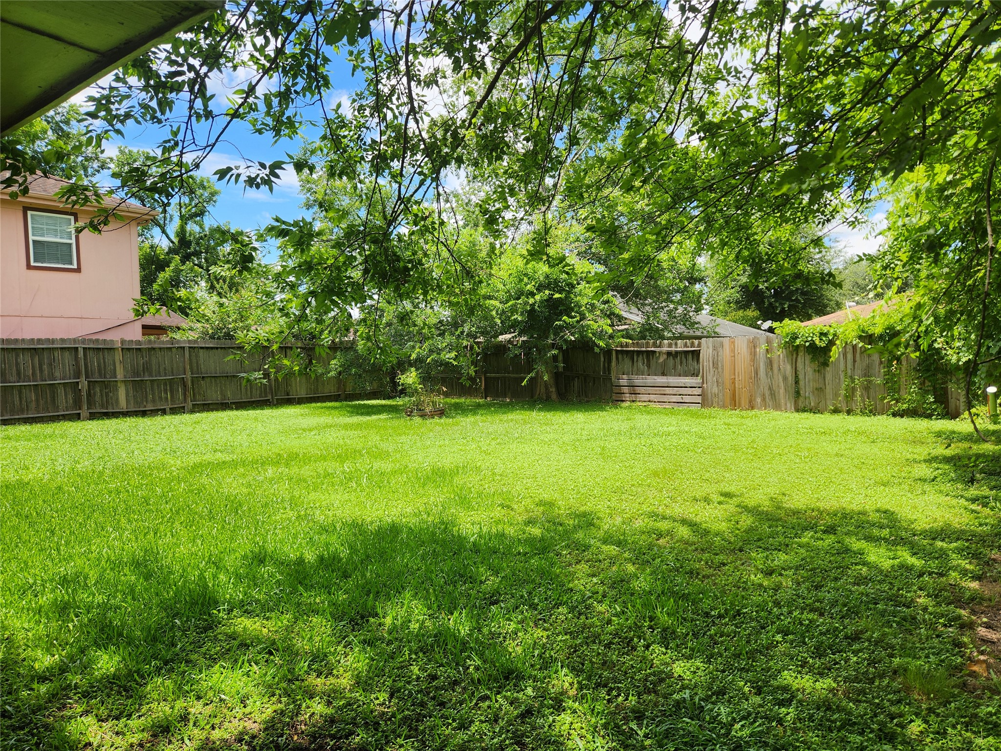 4518 Oak Shadows Drive Property Photo 7