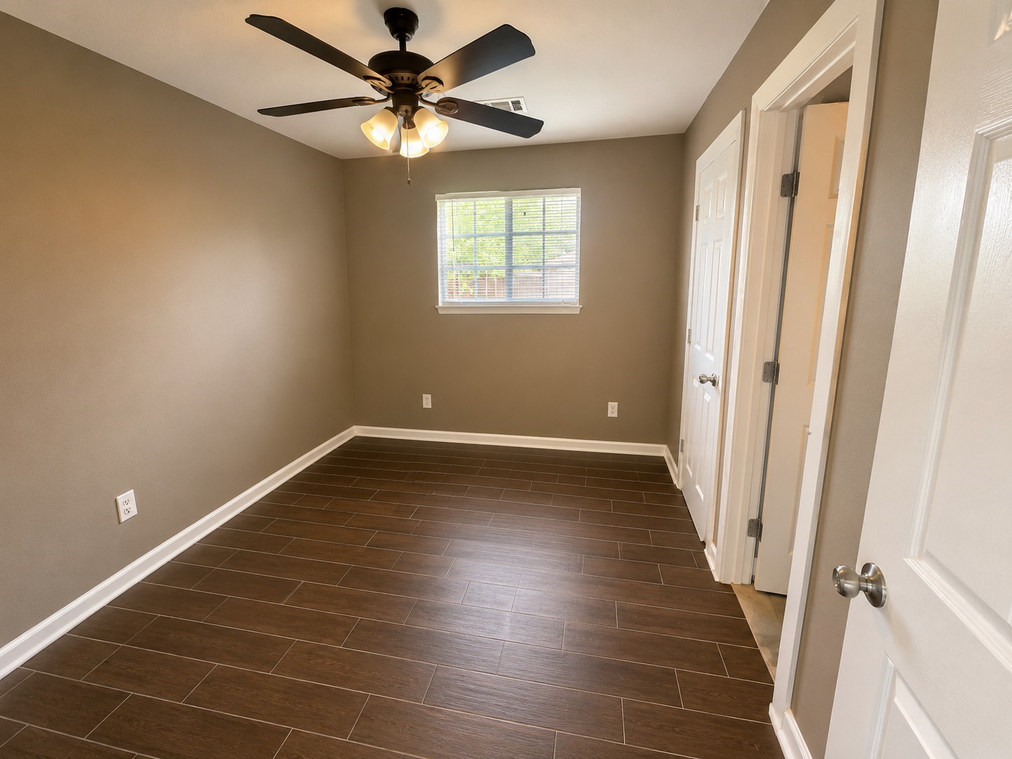 4518 Oak Shadows Drive Property Photo 24