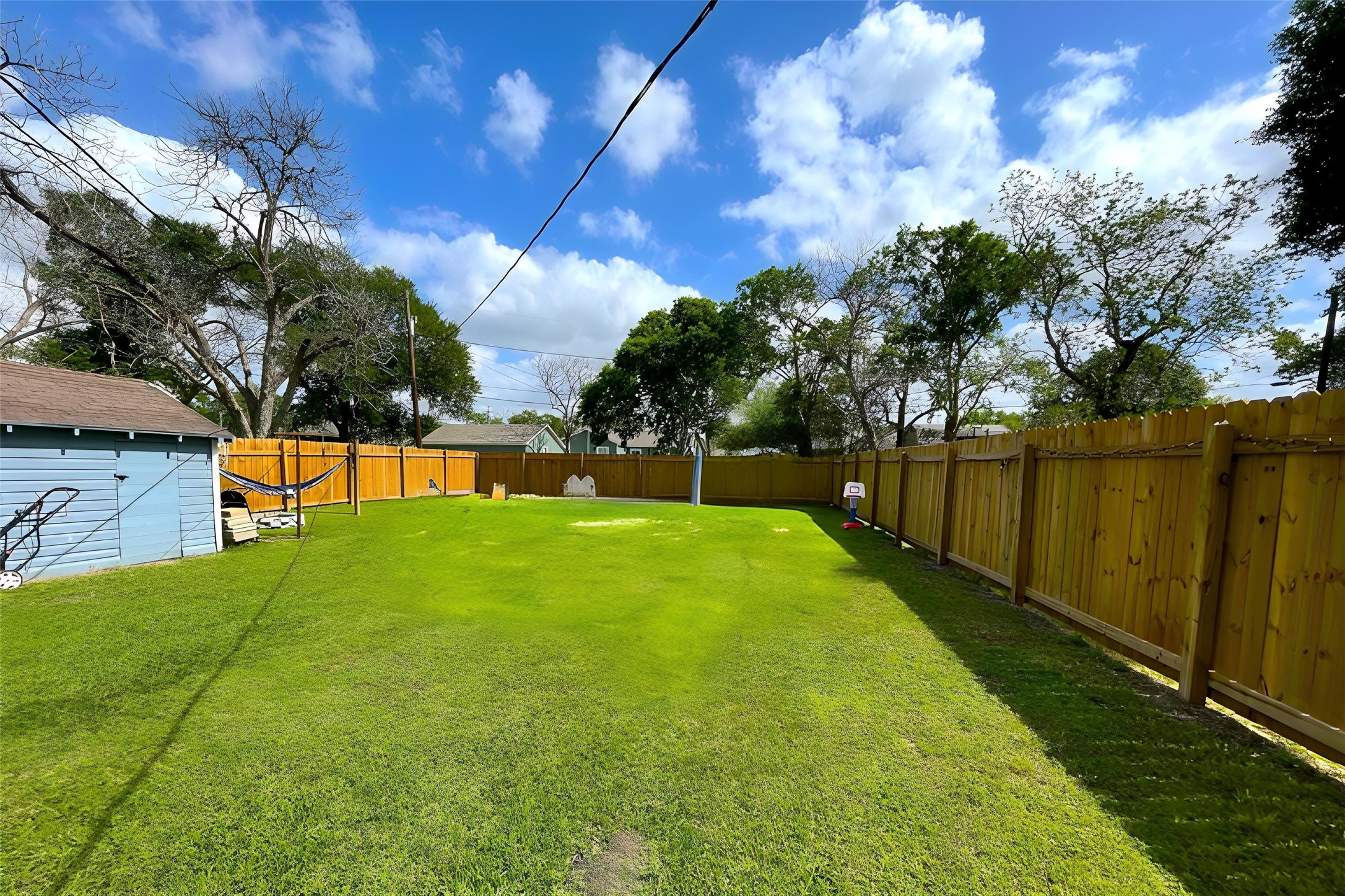 508 Lundy Street Property Photo 11