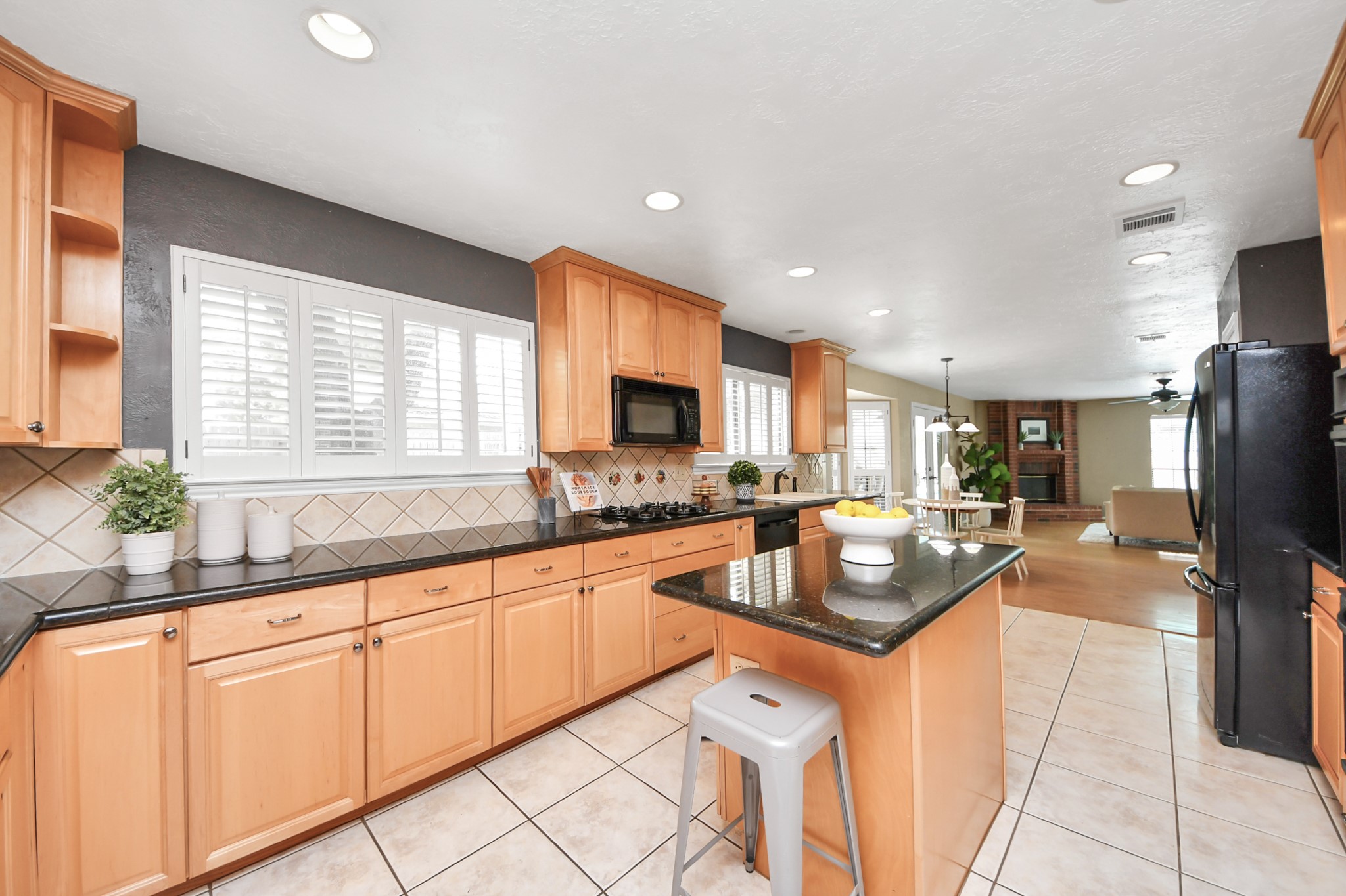 7615 Park Falls Drive Property Photo 11