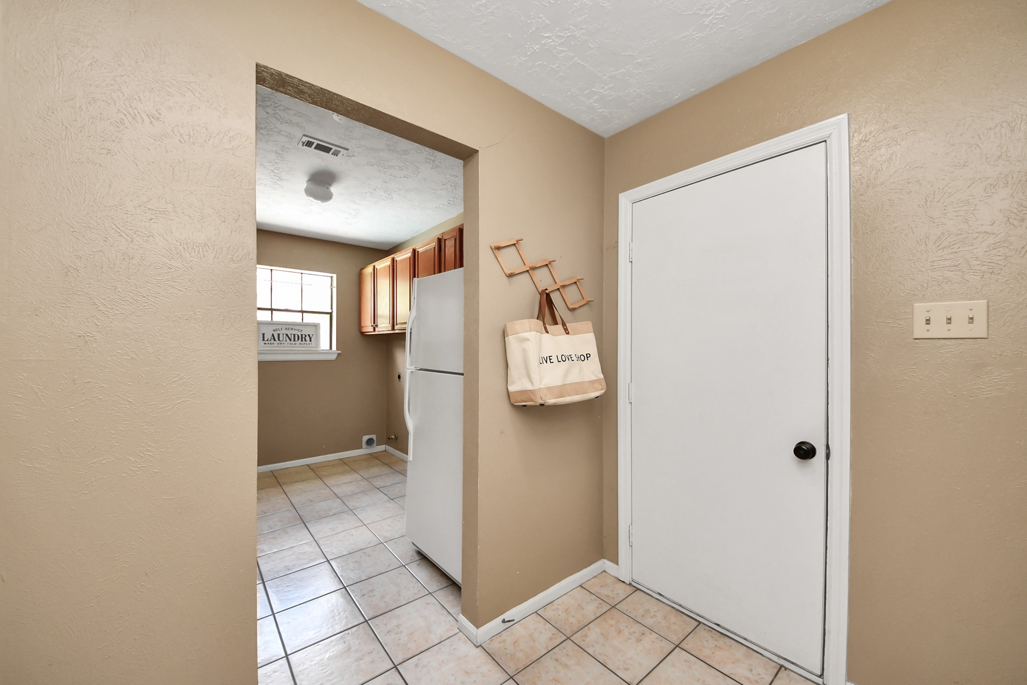 7615 Park Falls Drive Property Photo 20
