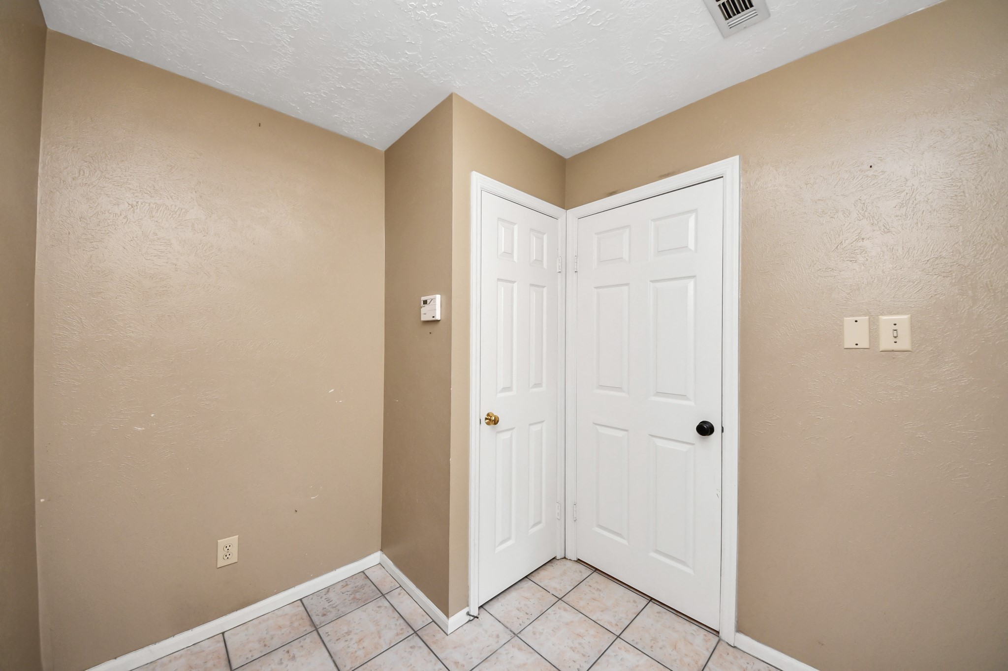 7615 Park Falls Drive Property Photo 21