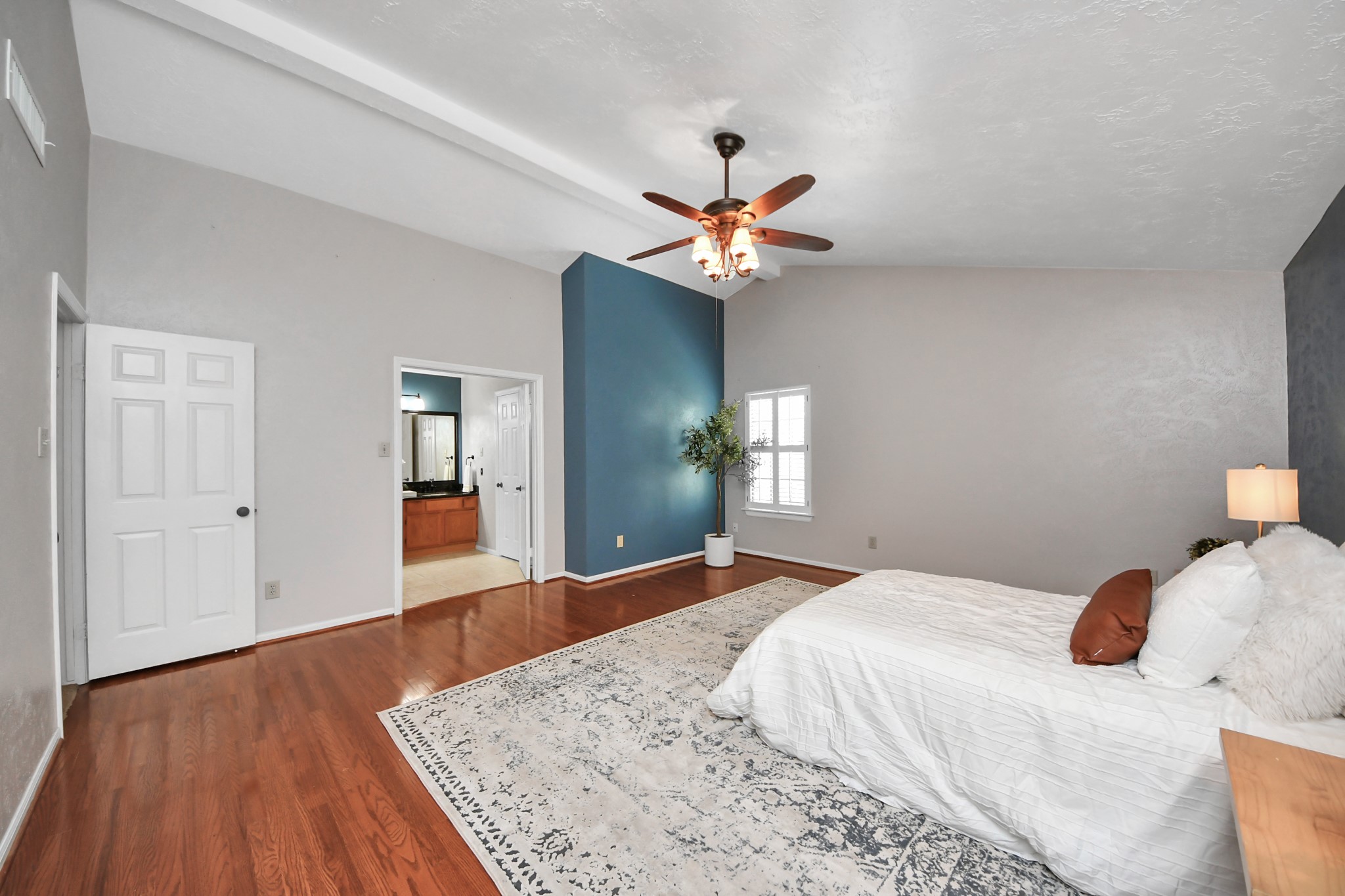 7615 Park Falls Drive Property Photo 26