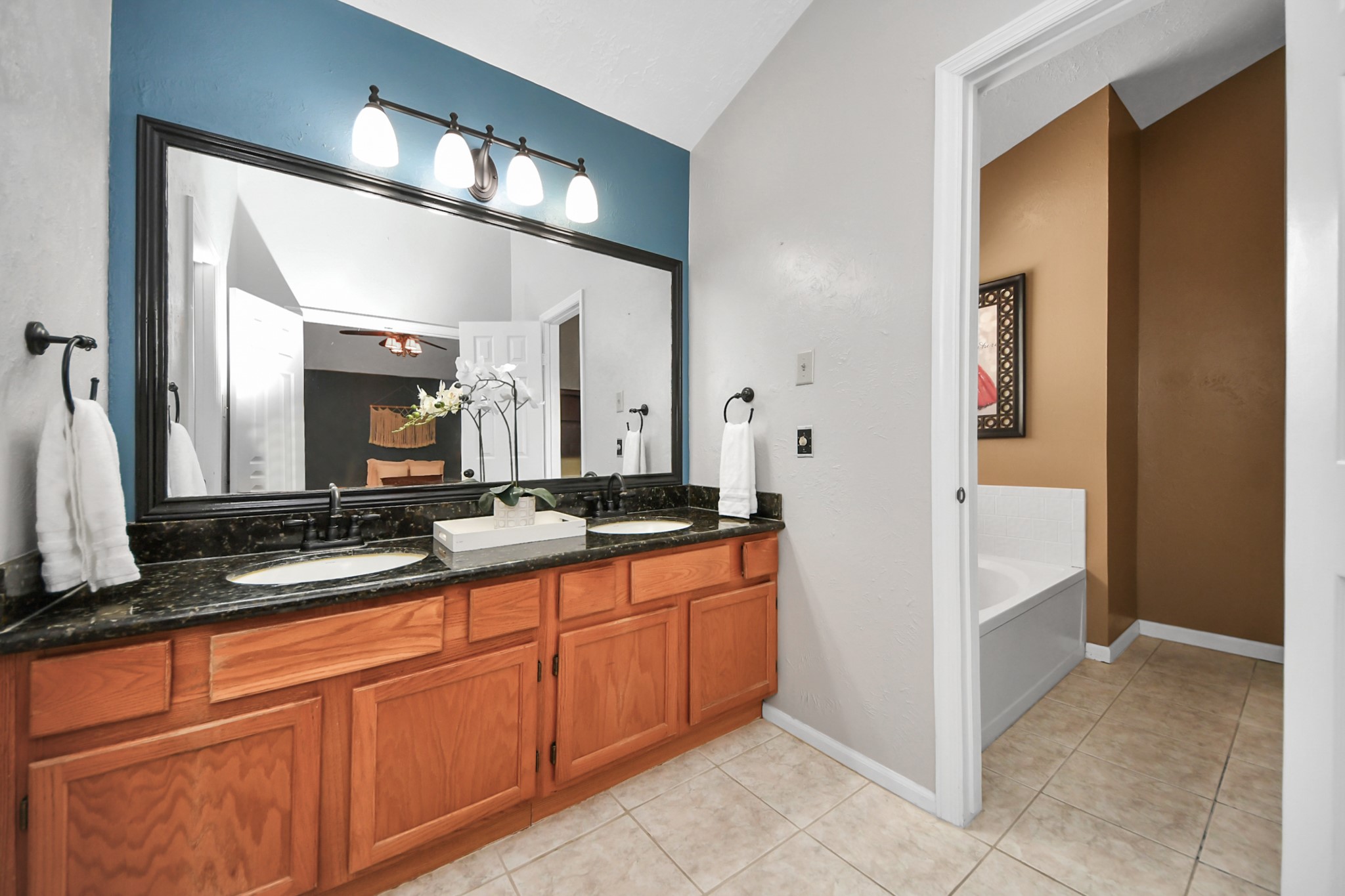7615 Park Falls Drive Property Photo 27