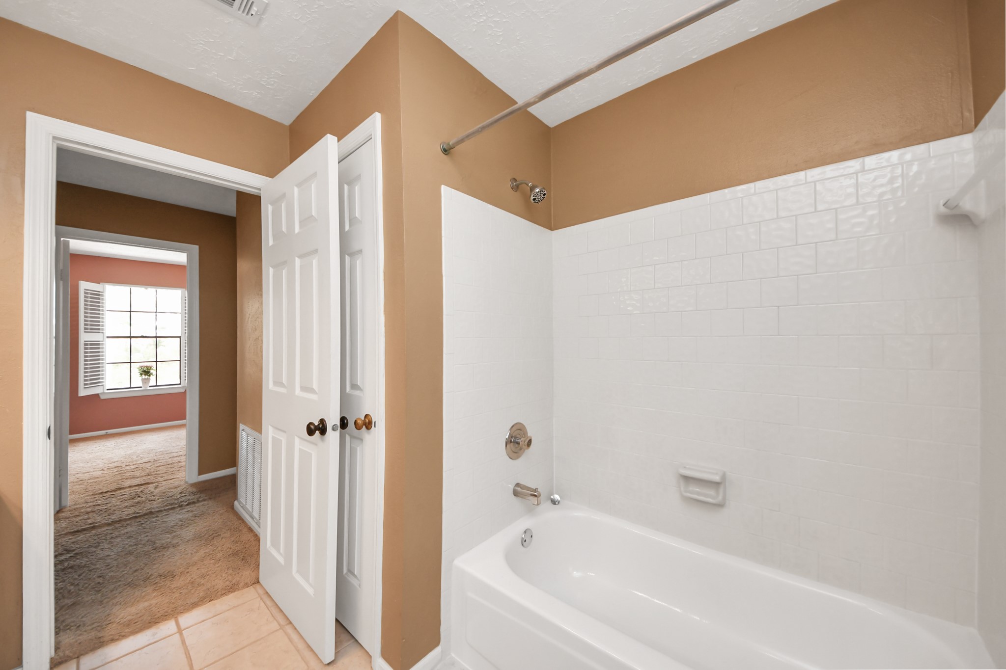 7615 Park Falls Drive Property Photo 32