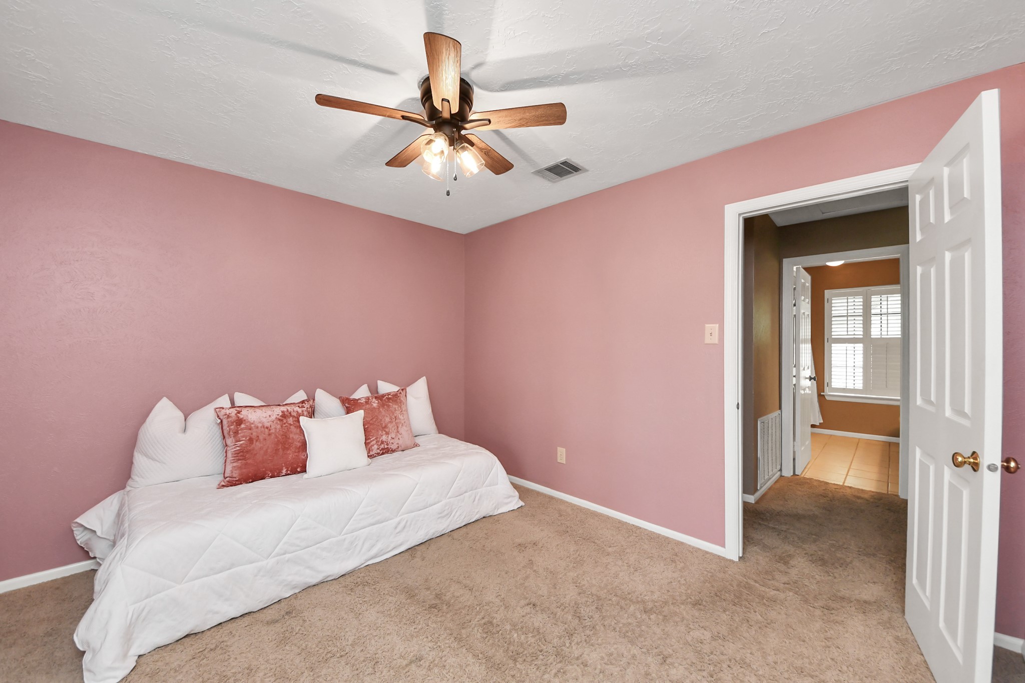 7615 Park Falls Drive Property Photo 34