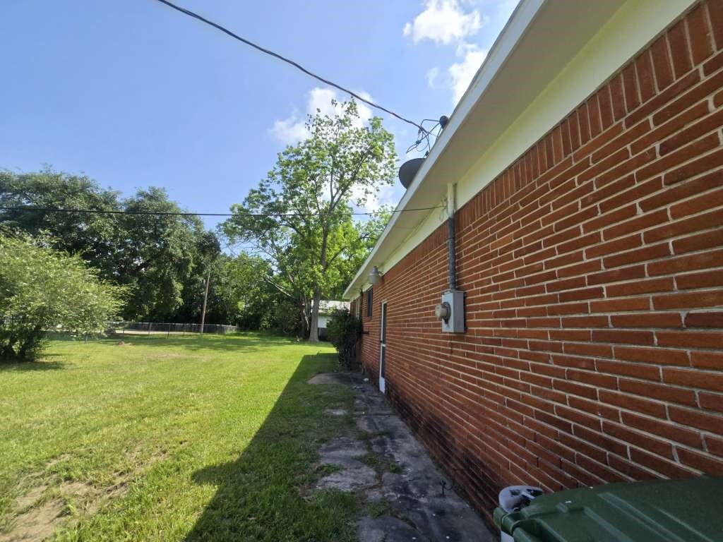 1824 Magnolia Street Property Photo 2