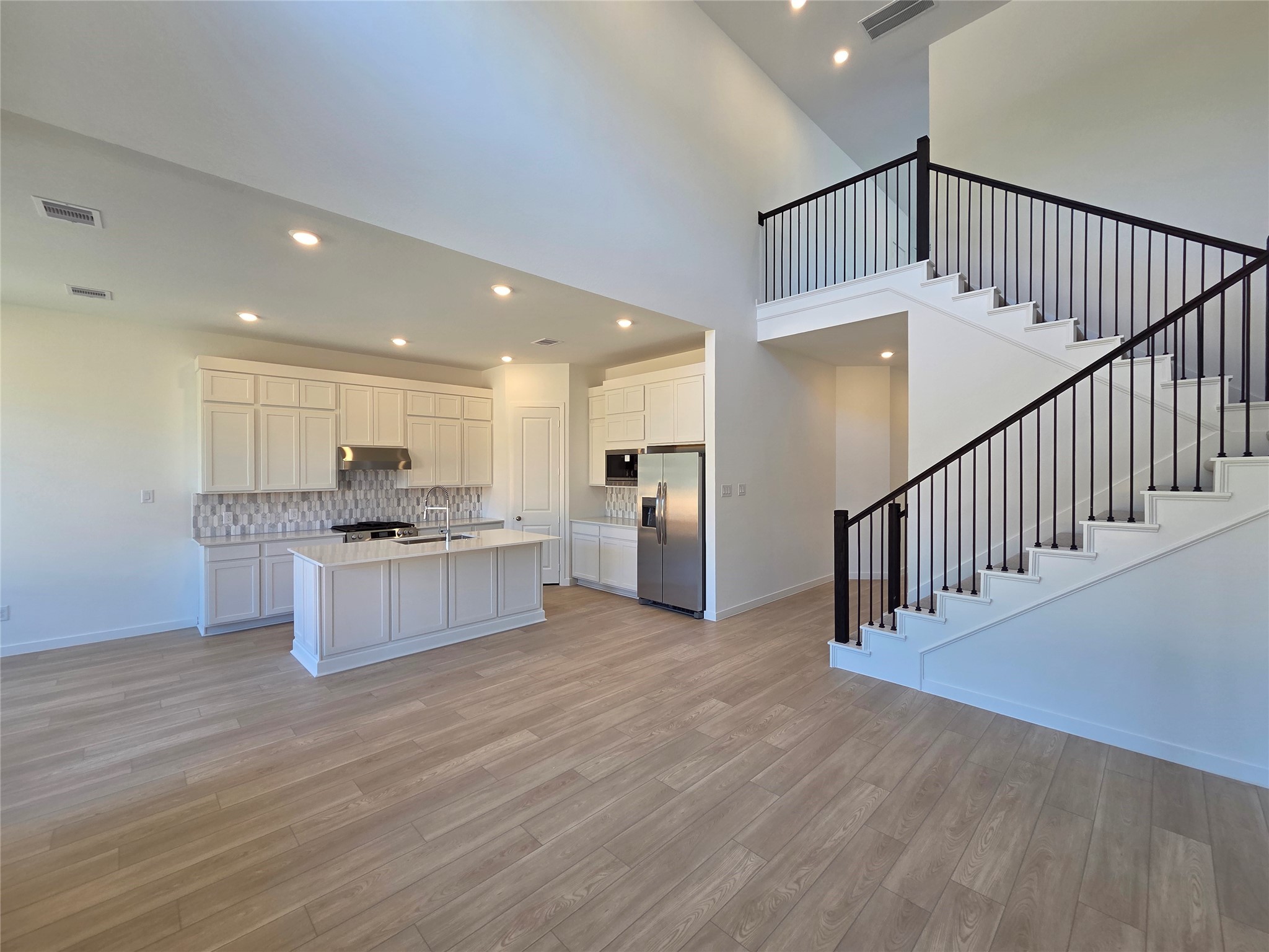 2204 Vargas Street Property Photo 1