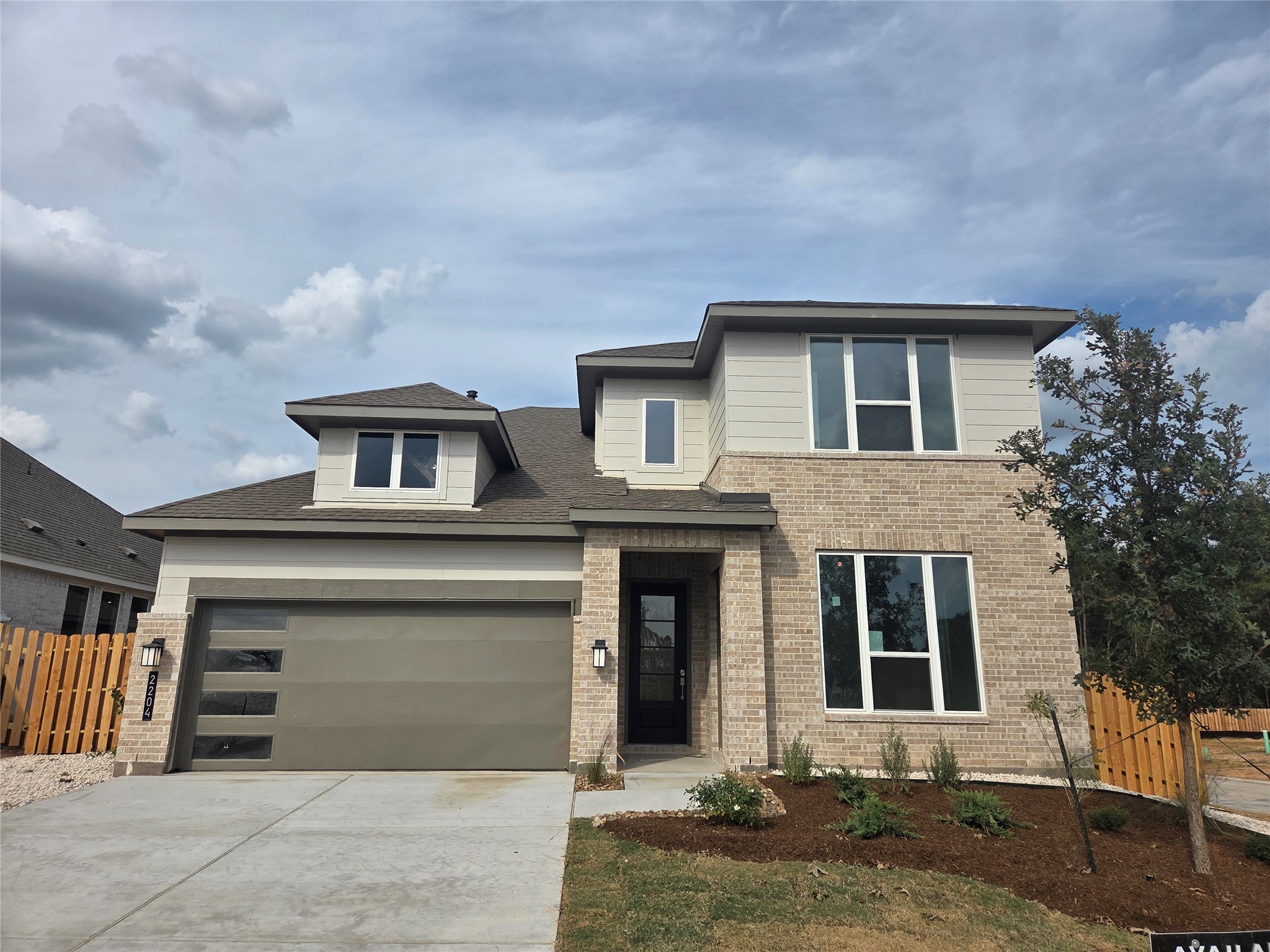 2204 Vargas Street Property Photo 2