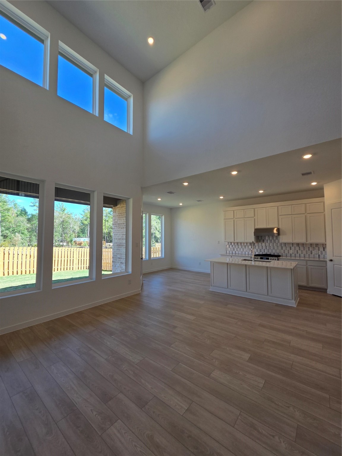 2204 Vargas Street Property Photo 4