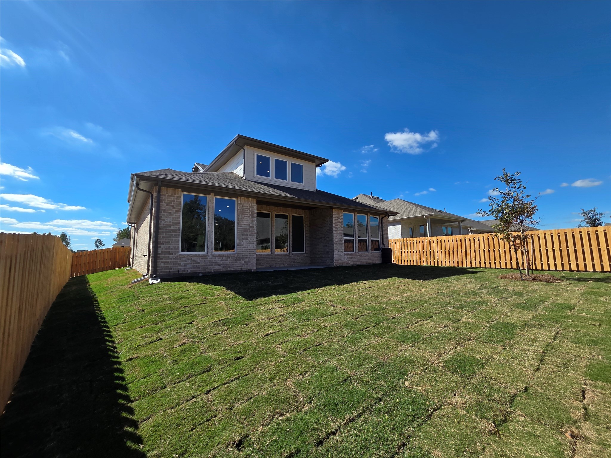 2204 Vargas Street Property Photo 12