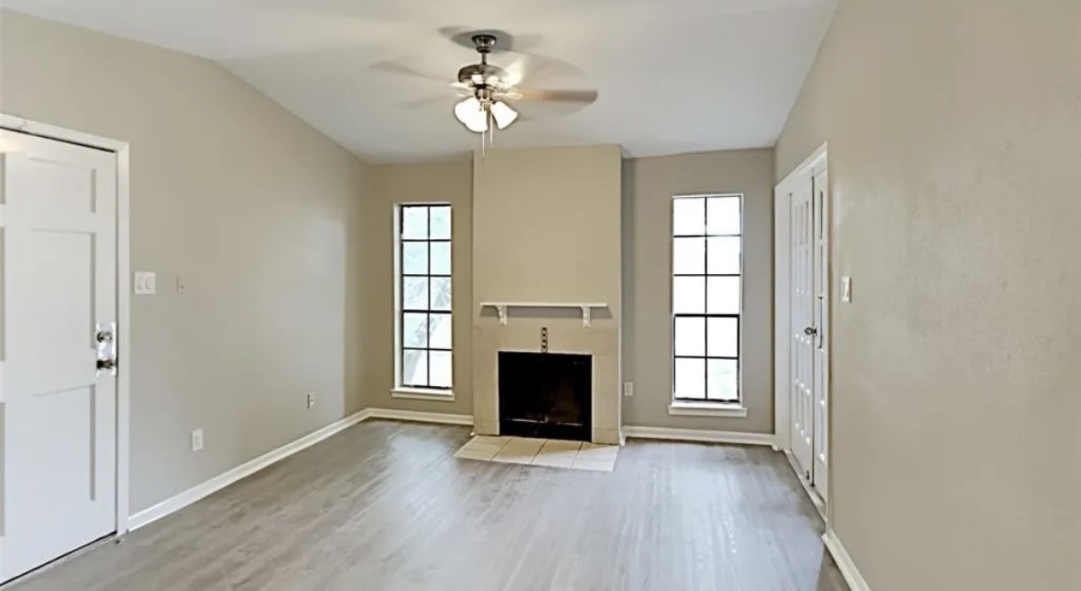 10912 Gulf Freeway 12 Property Photo 11