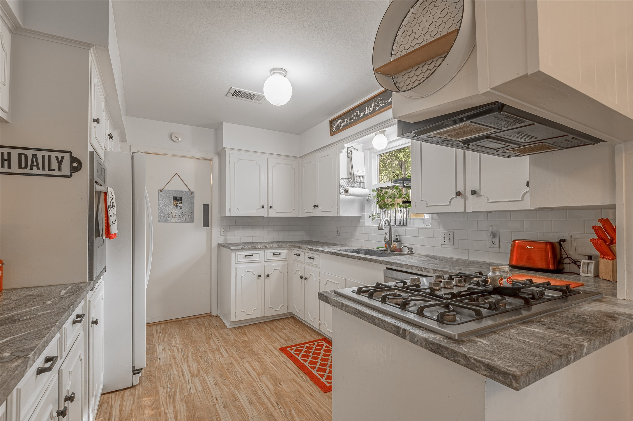 220 Elmwood Street Property Photo 17