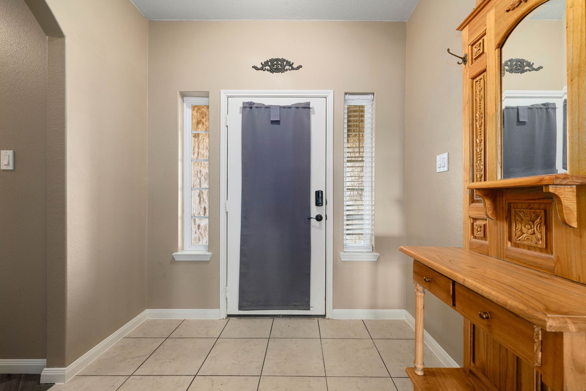18803 Maverick Ranch Road E Property Photo 5