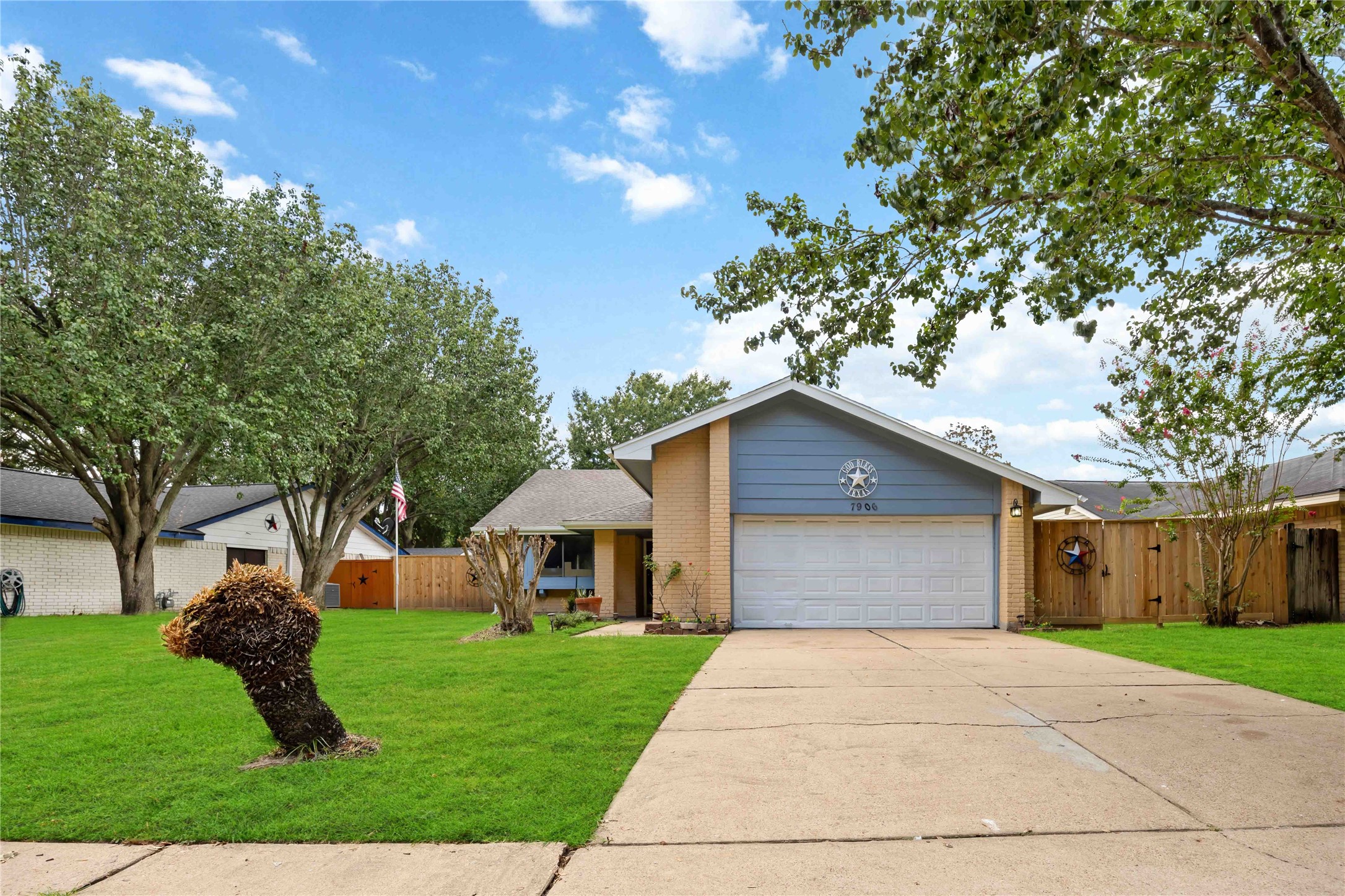 7906 El Capitan Drive Property Photo 1