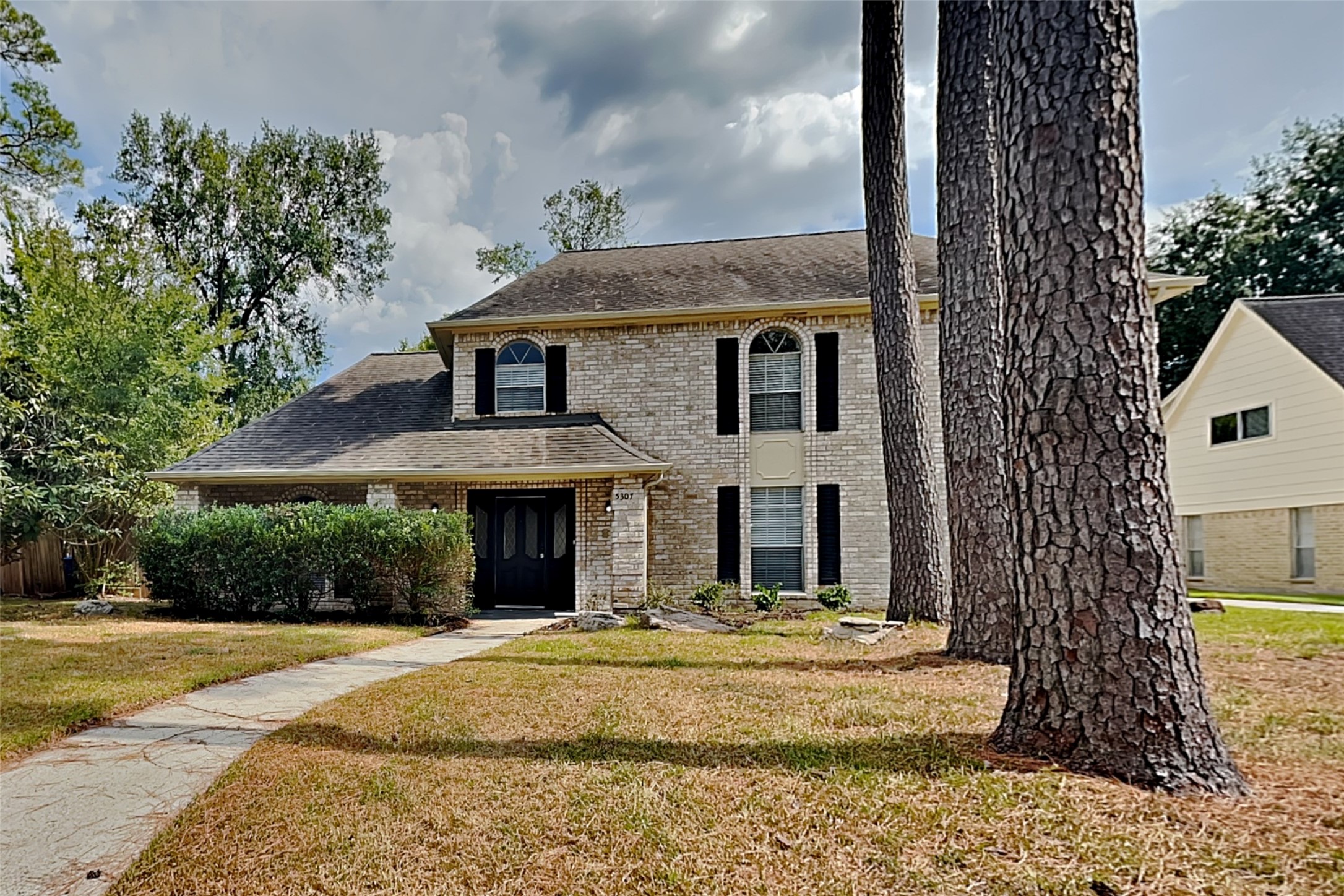 5307 Summerfield Lane Property Photo 1
