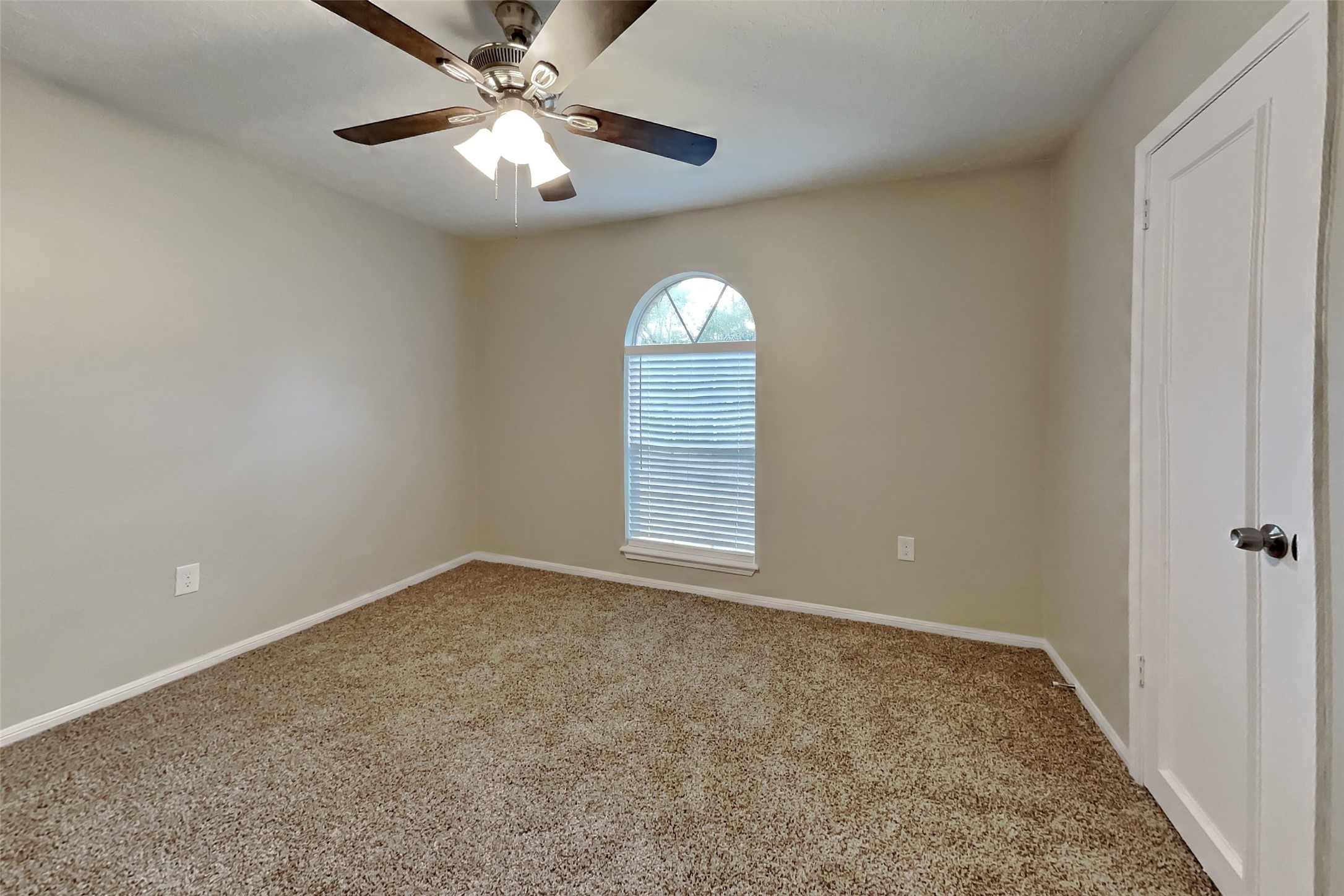 5307 Summerfield Lane Property Photo 11