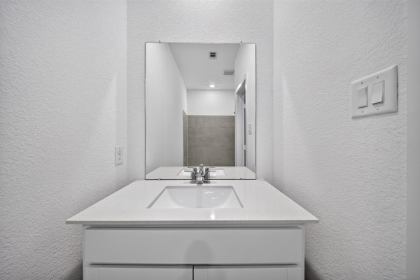 22007 Maddaloni View Drive Property Photo 13