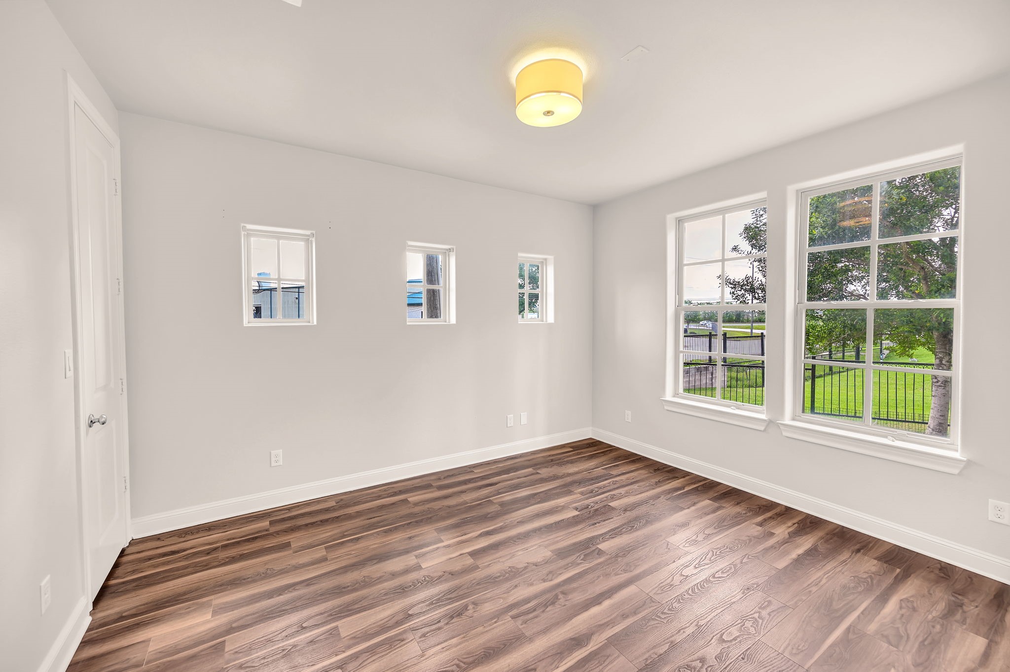 9644 Knight Road Property Photo 10