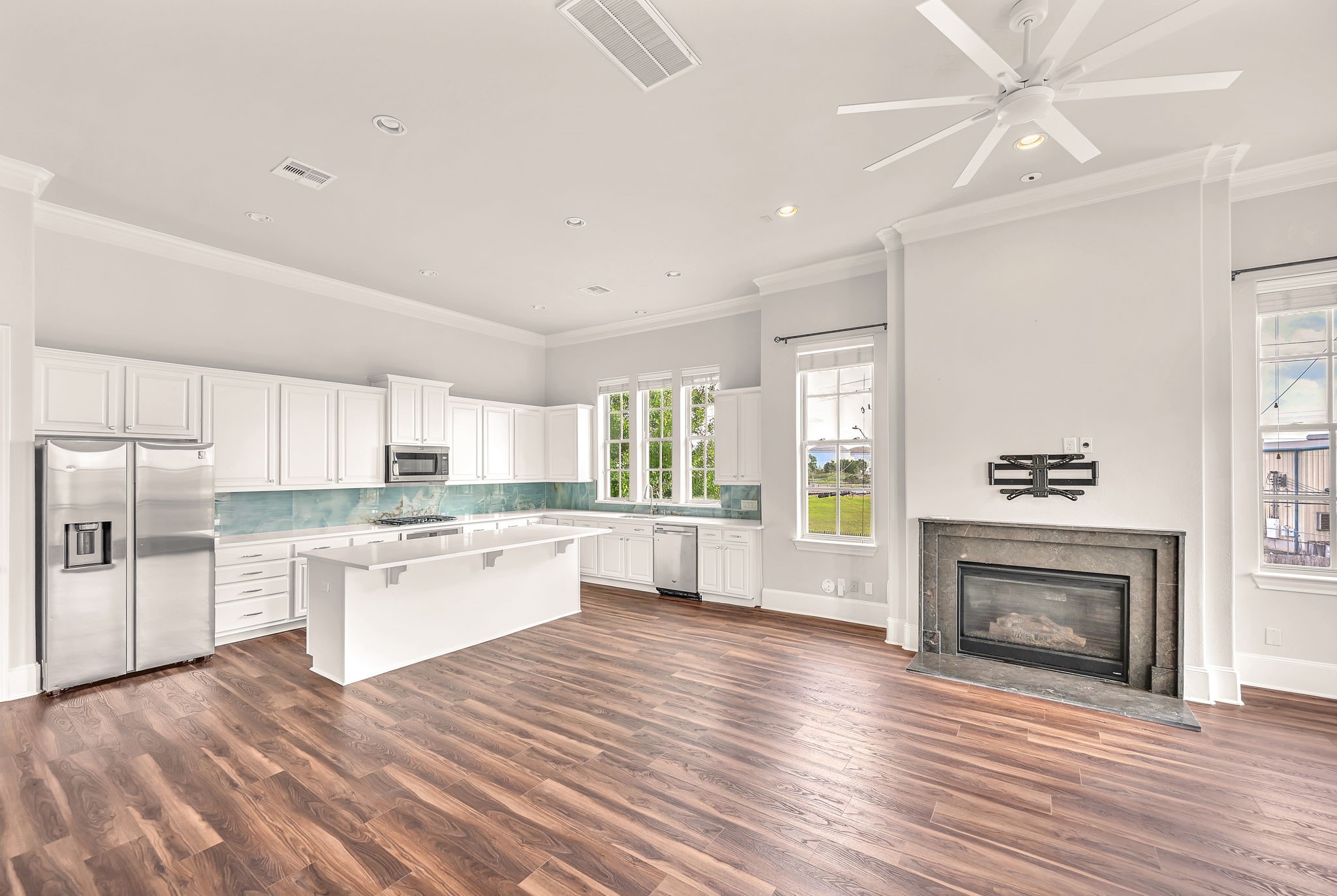 9644 Knight Road Property Photo 14