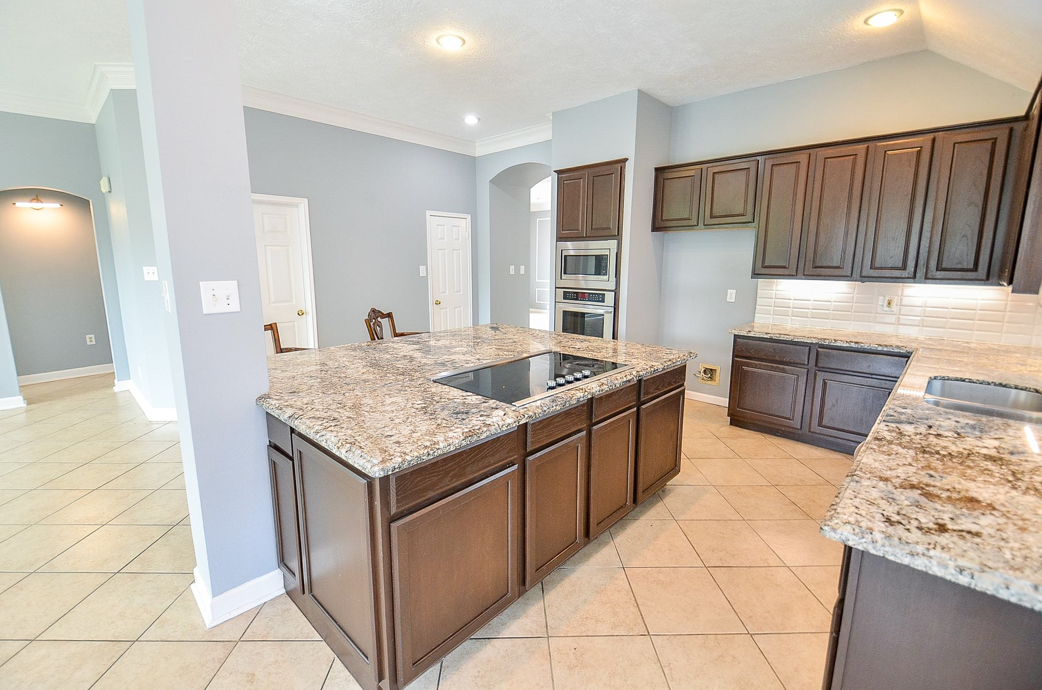 4222 Lakeshore Forest Drive Property Photo 24