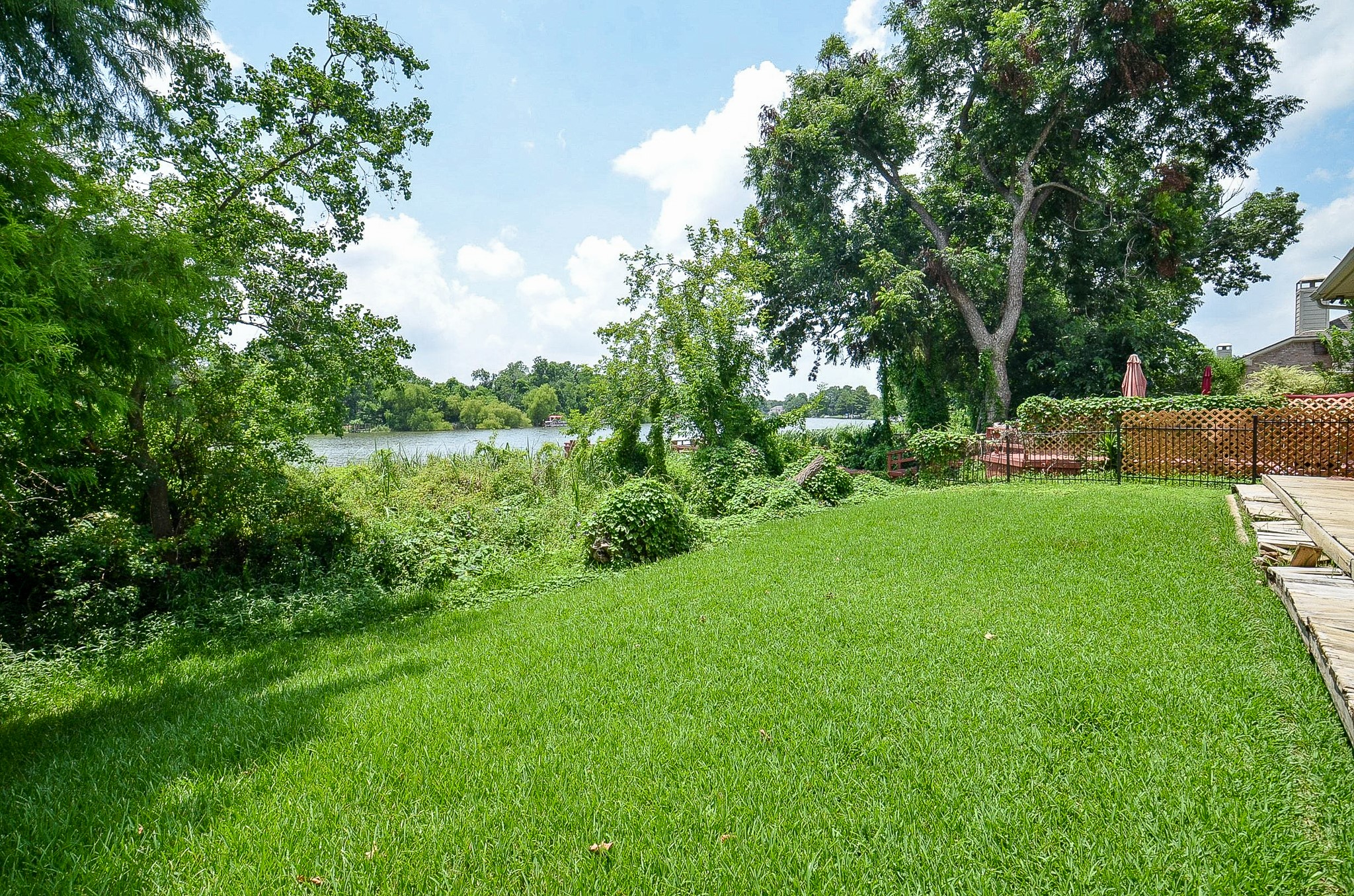 4222 Lakeshore Forest Drive Property Photo 47