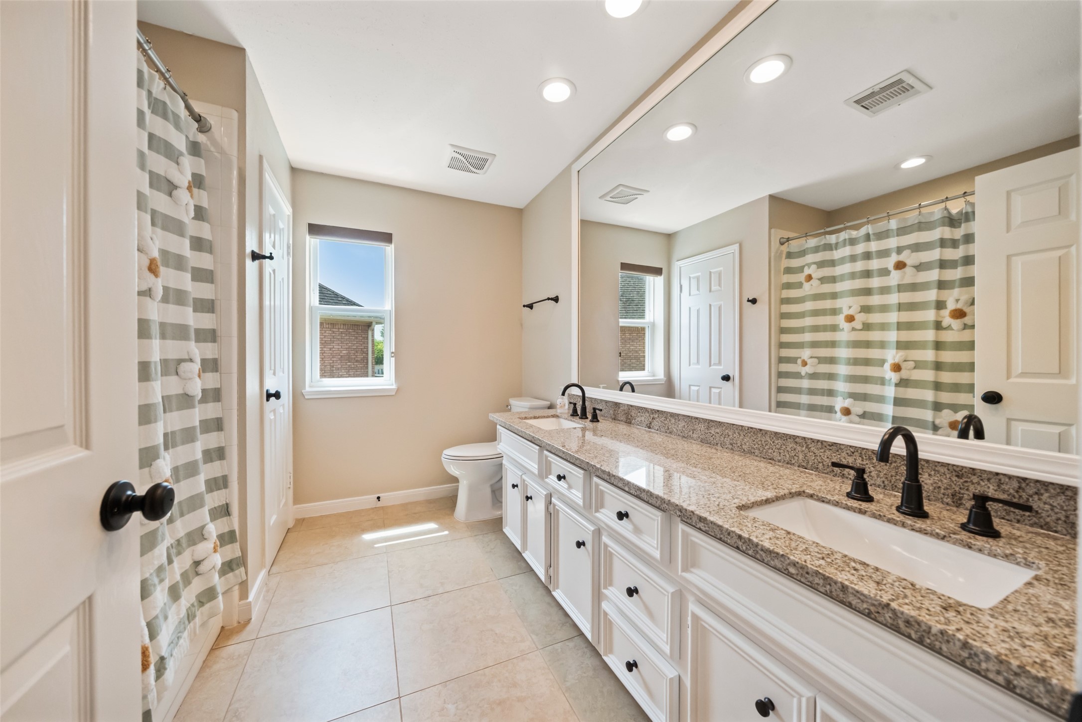 2123 Riverside Drive Property Photo 34