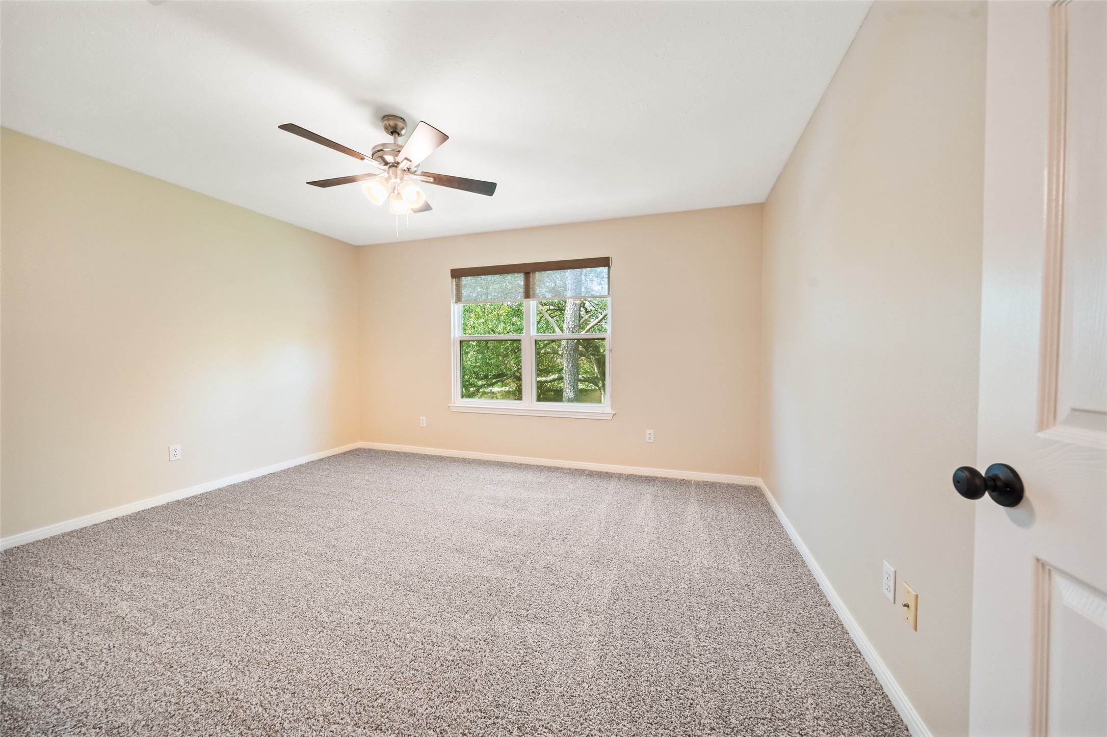 2123 Riverside Drive Property Photo 35