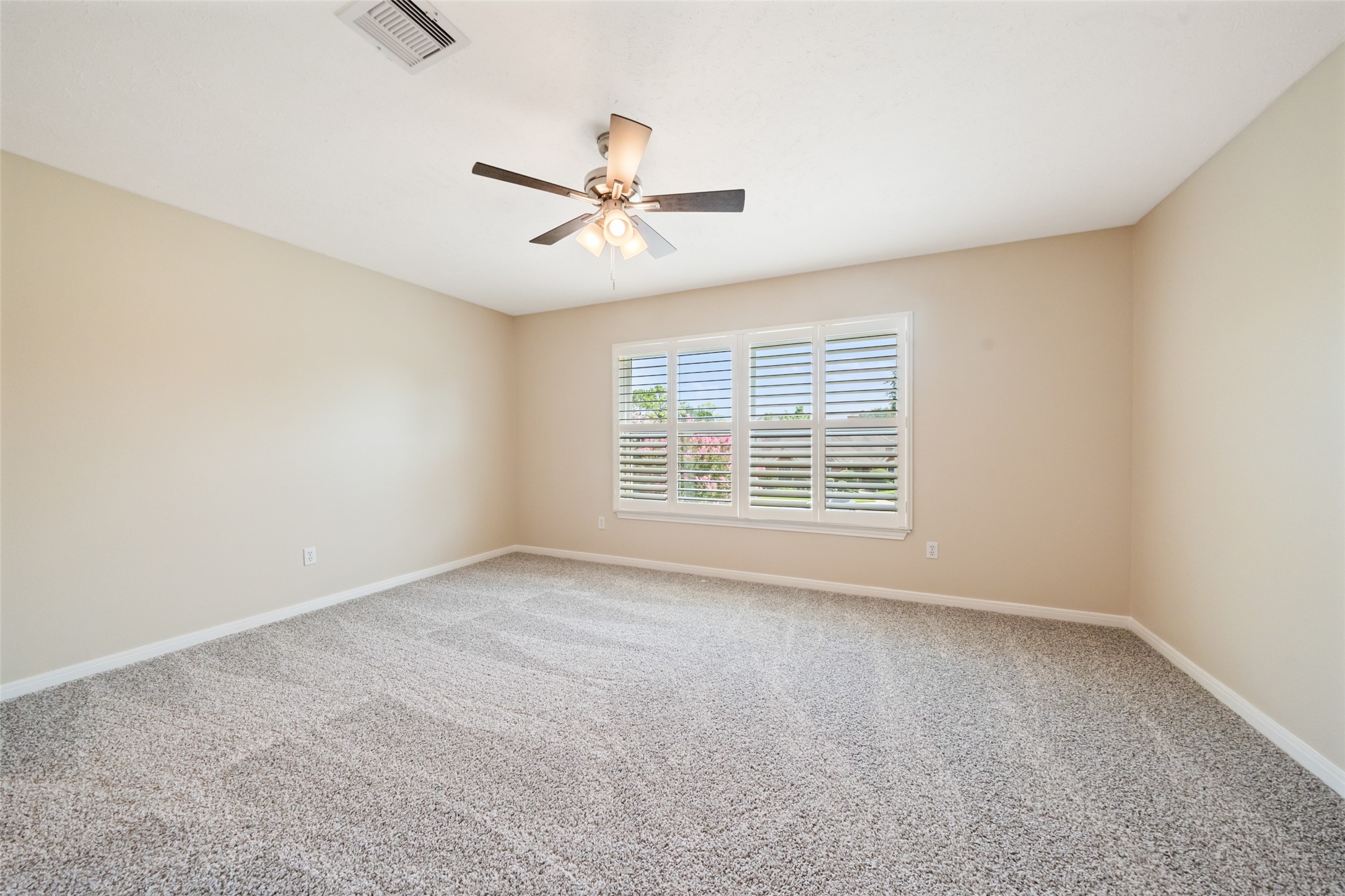 2123 Riverside Drive Property Photo 37