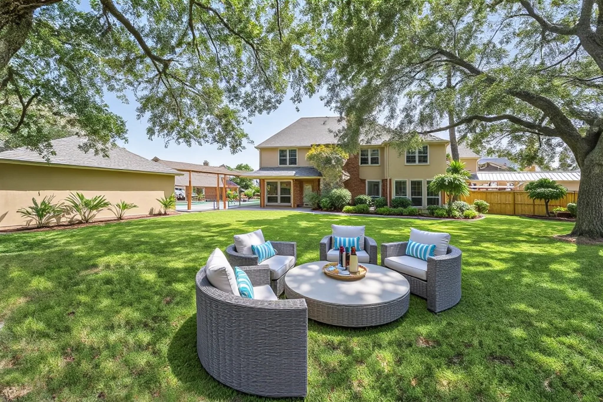 2123 Riverside Drive Property Photo 40