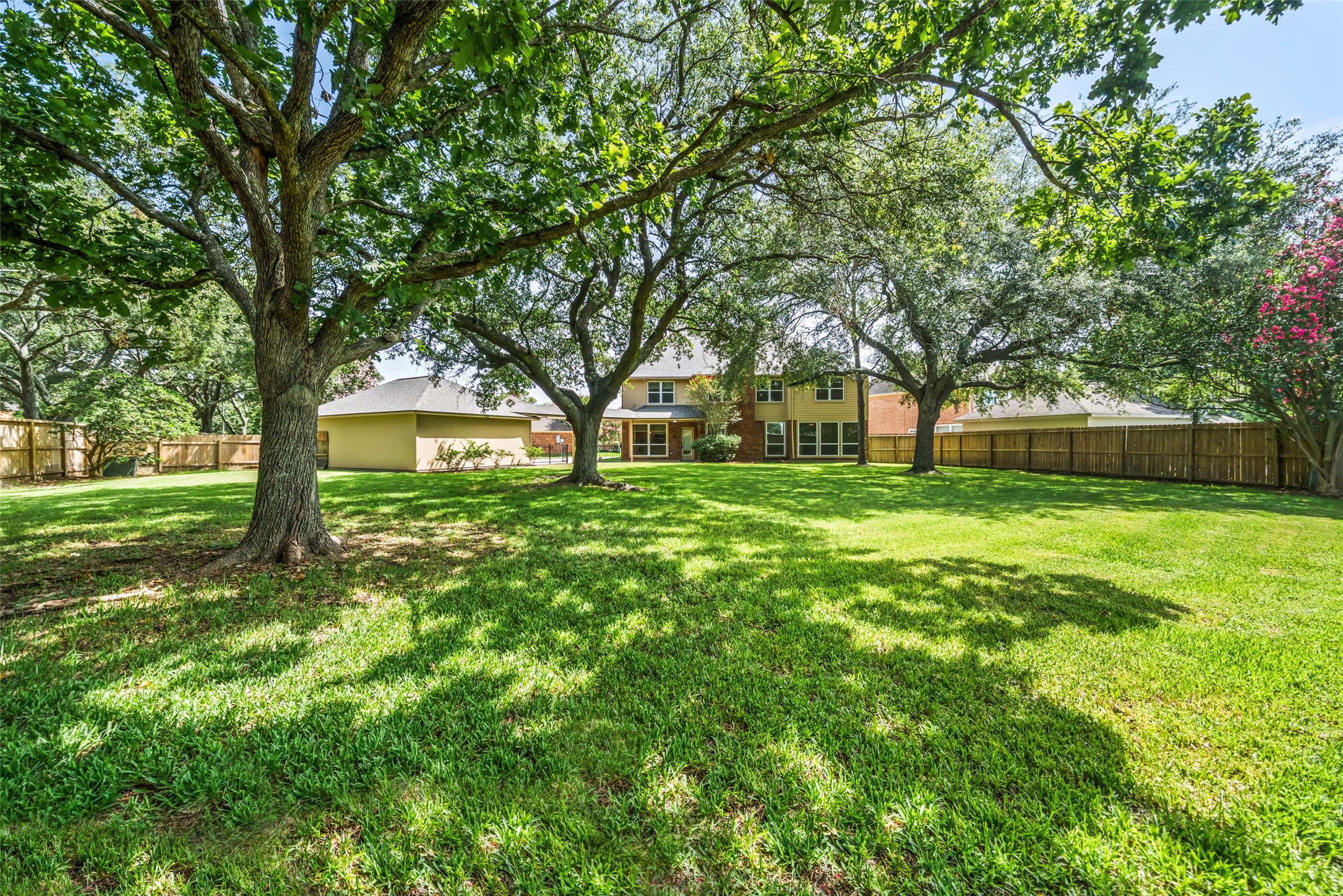 2123 Riverside Drive Property Photo 41