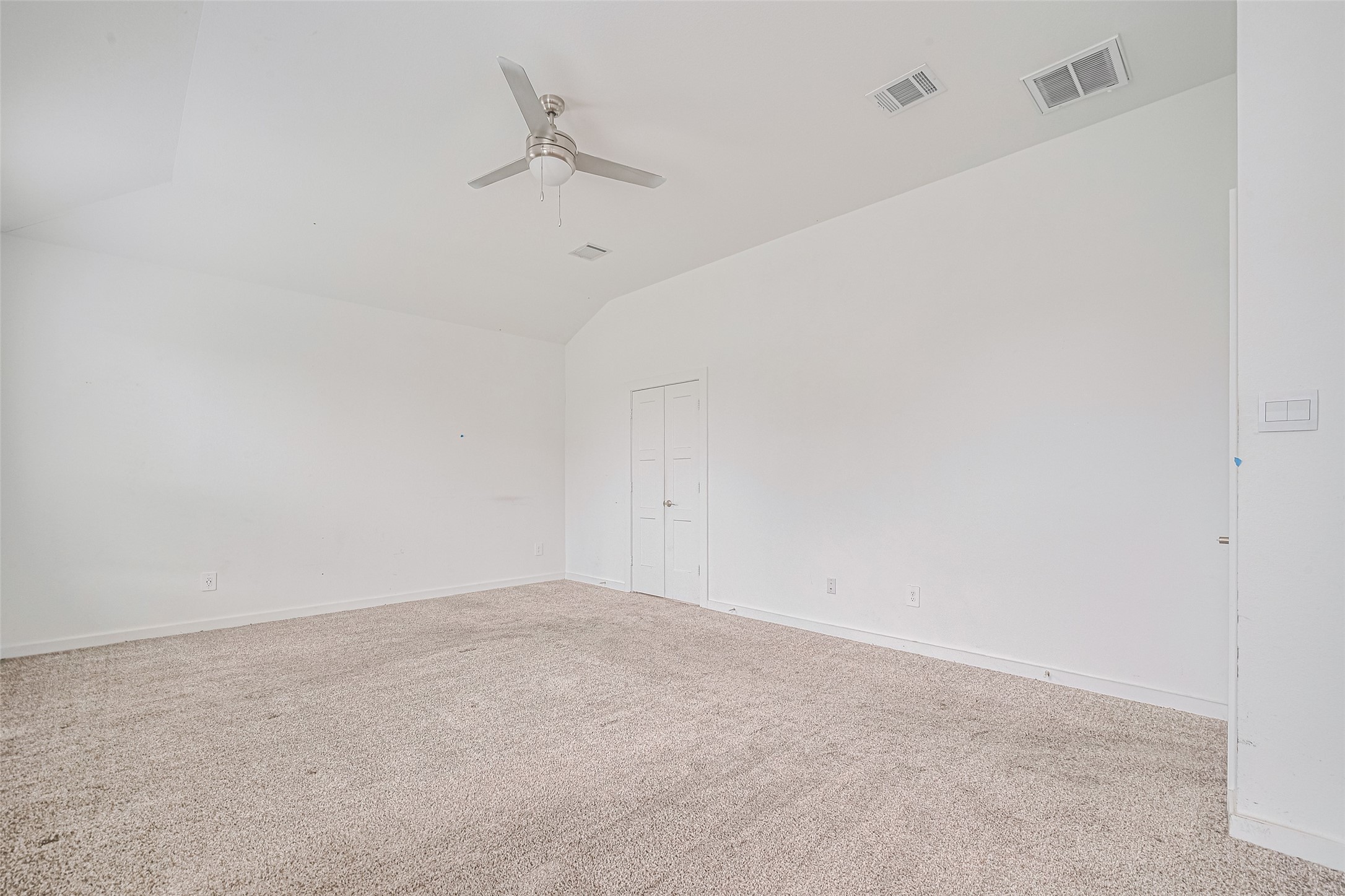 133 Aurora Springs Property Photo 13