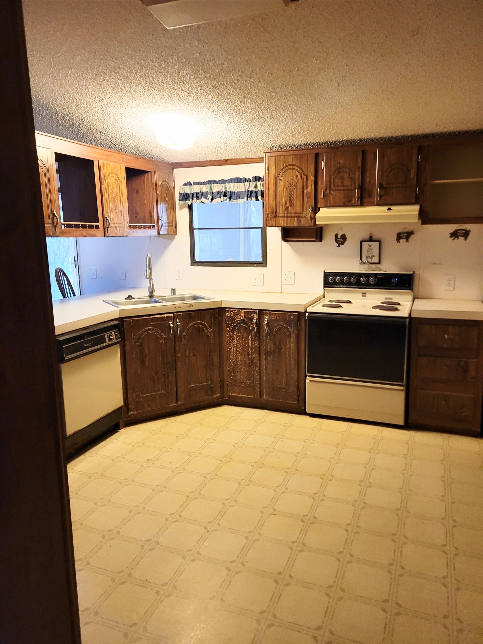 63 Whippoorwill Ln Property Photo 8