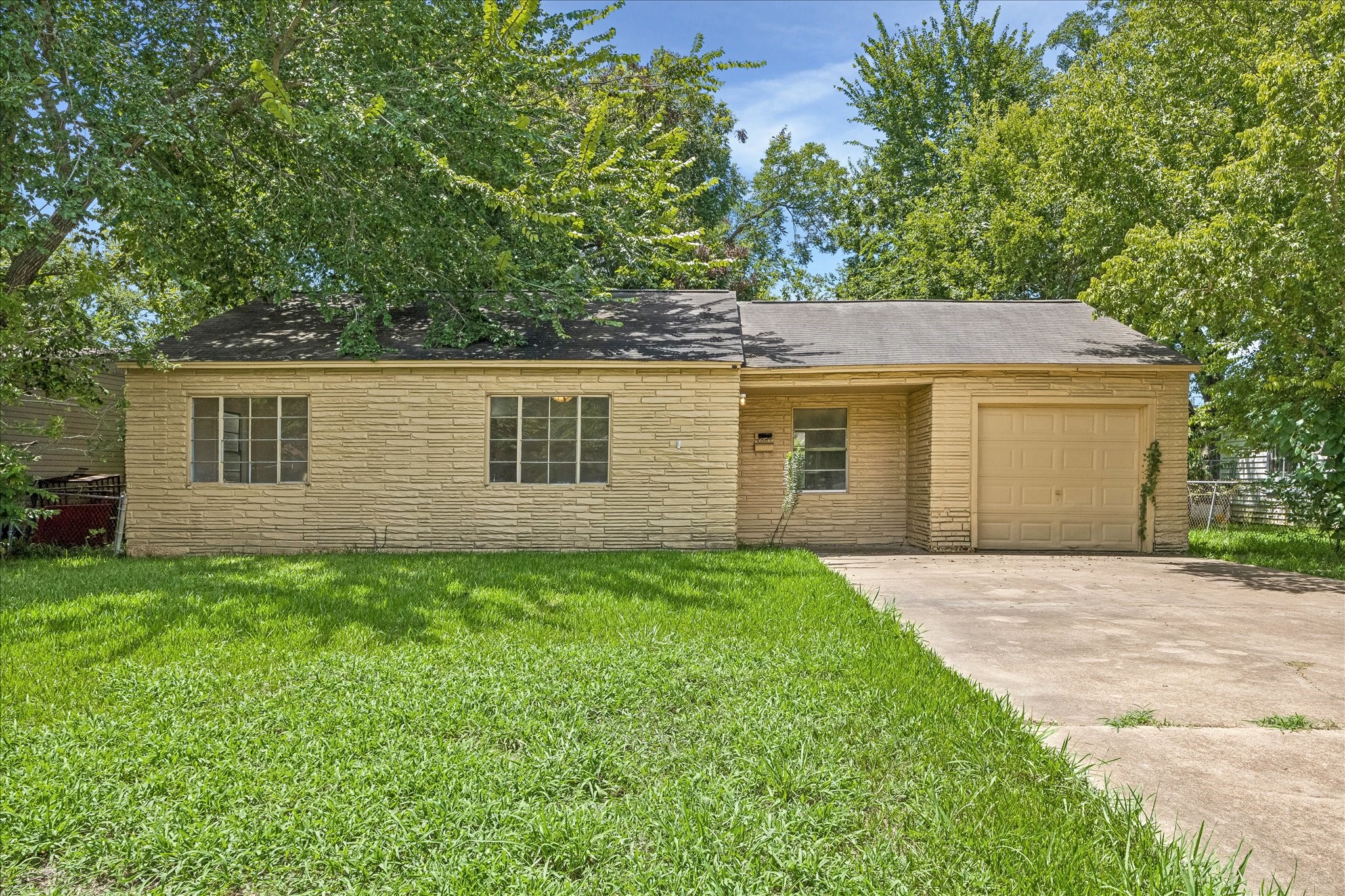 4322 Groton Drive Property Photo 1
