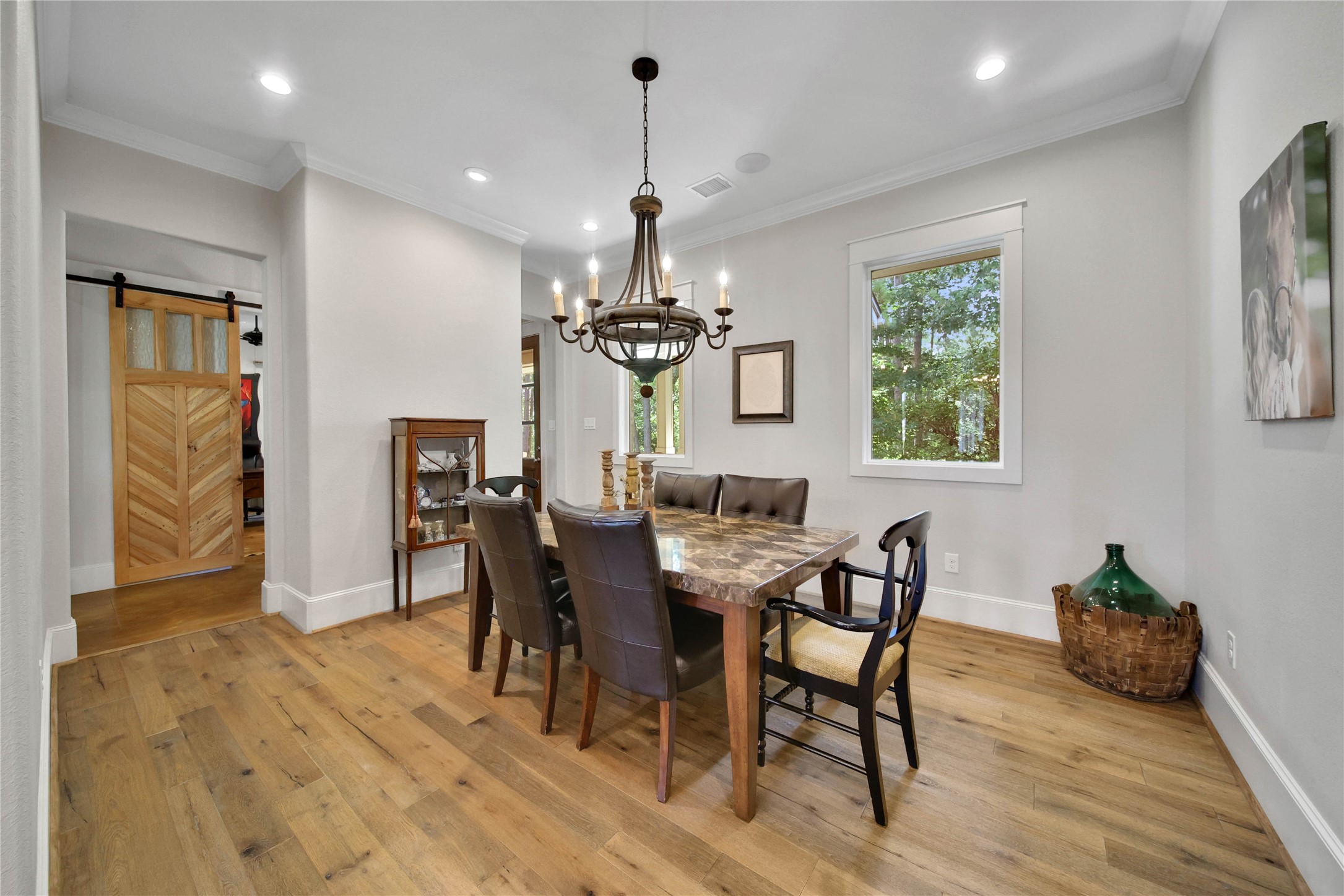 24016 Lakeview Way Property Photo 8