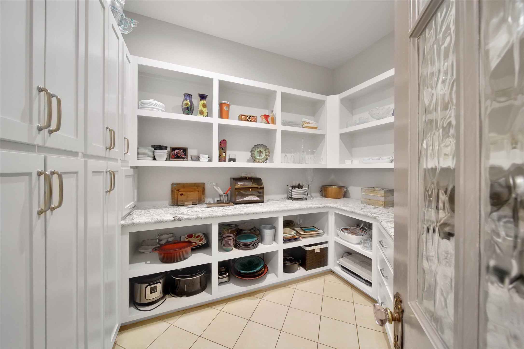 24016 Lakeview Way Property Photo 17