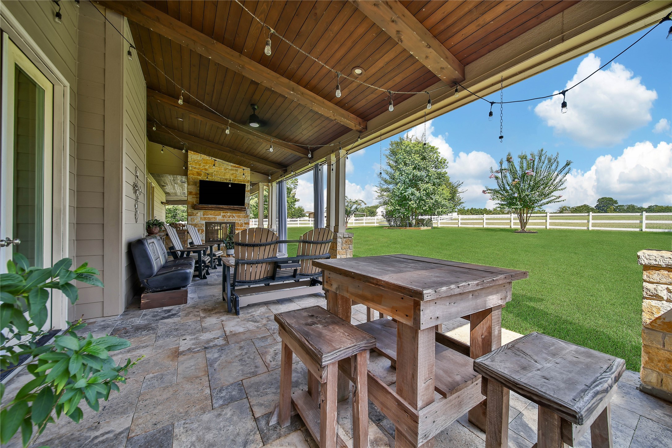 24016 Lakeview Way Property Photo 33