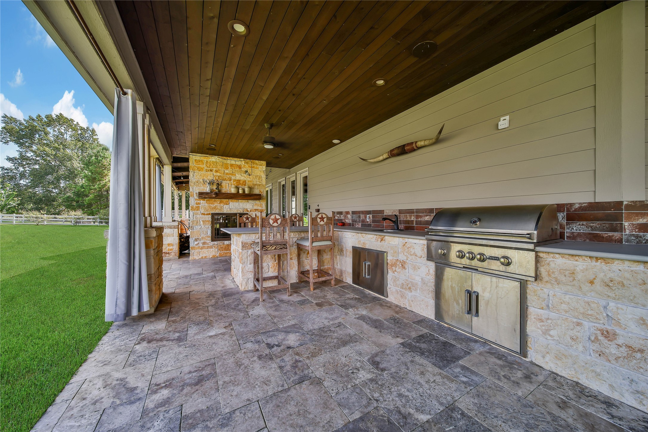 24016 Lakeview Way Property Photo 34