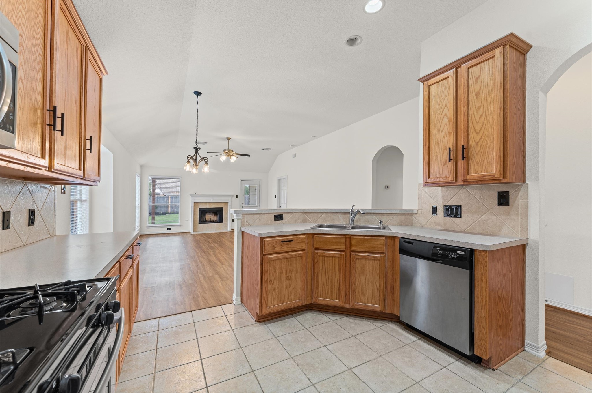 24911 Sandusky Drive Property Photo 10