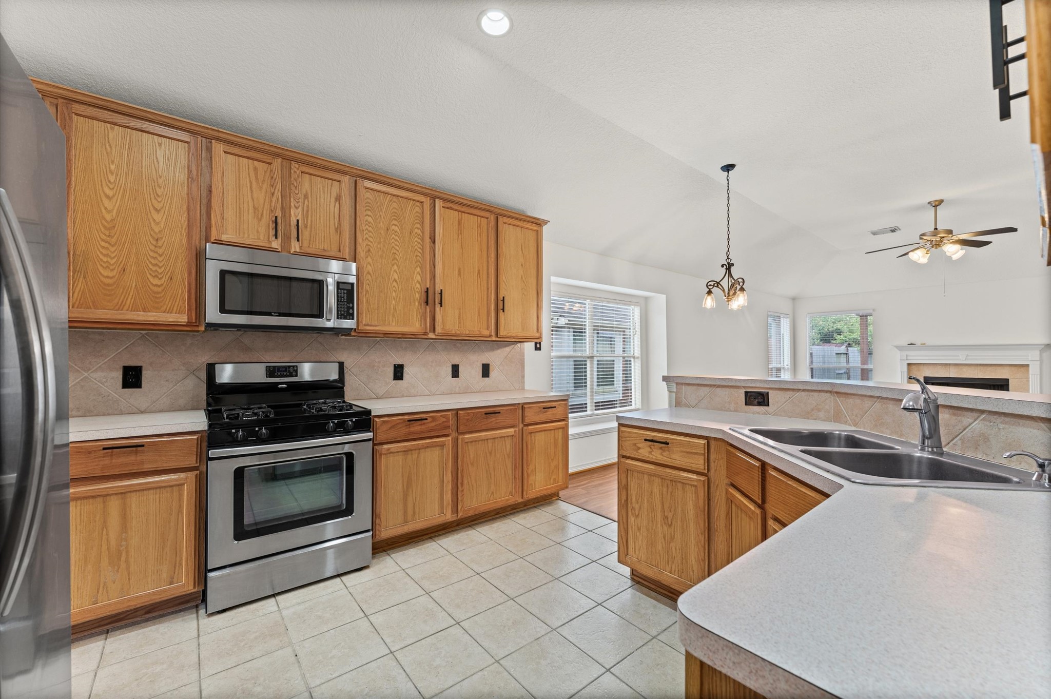 24911 Sandusky Drive Property Photo 11