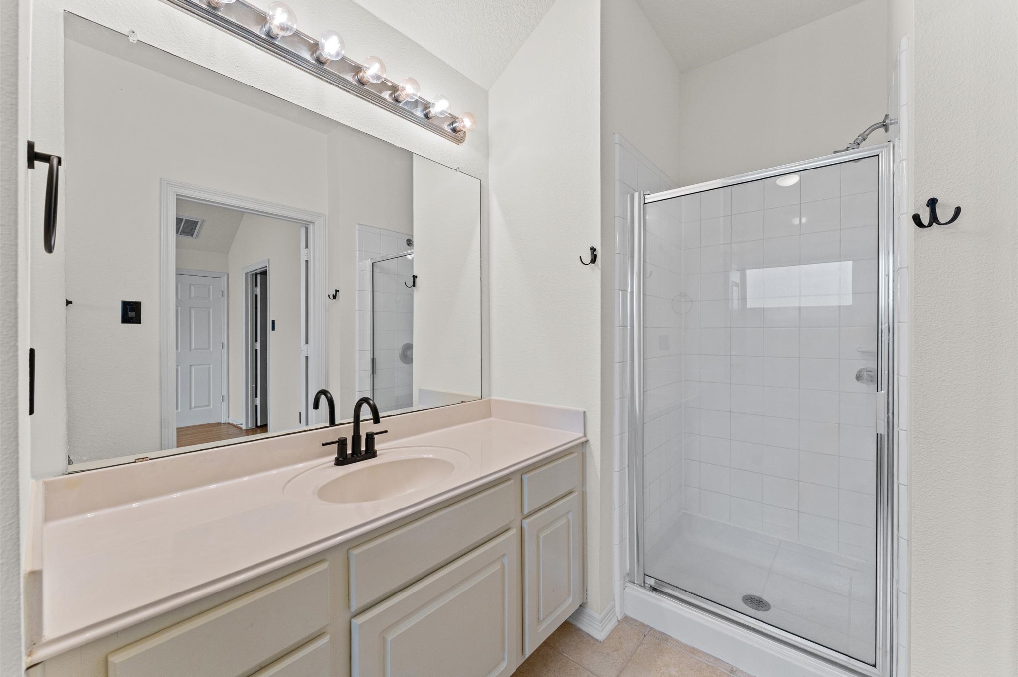 24911 Sandusky Drive Property Photo 15