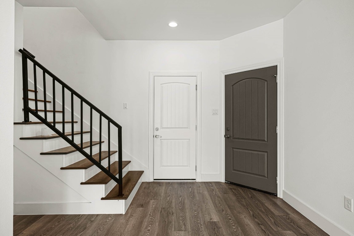 4512 Noble Street Property Photo 10