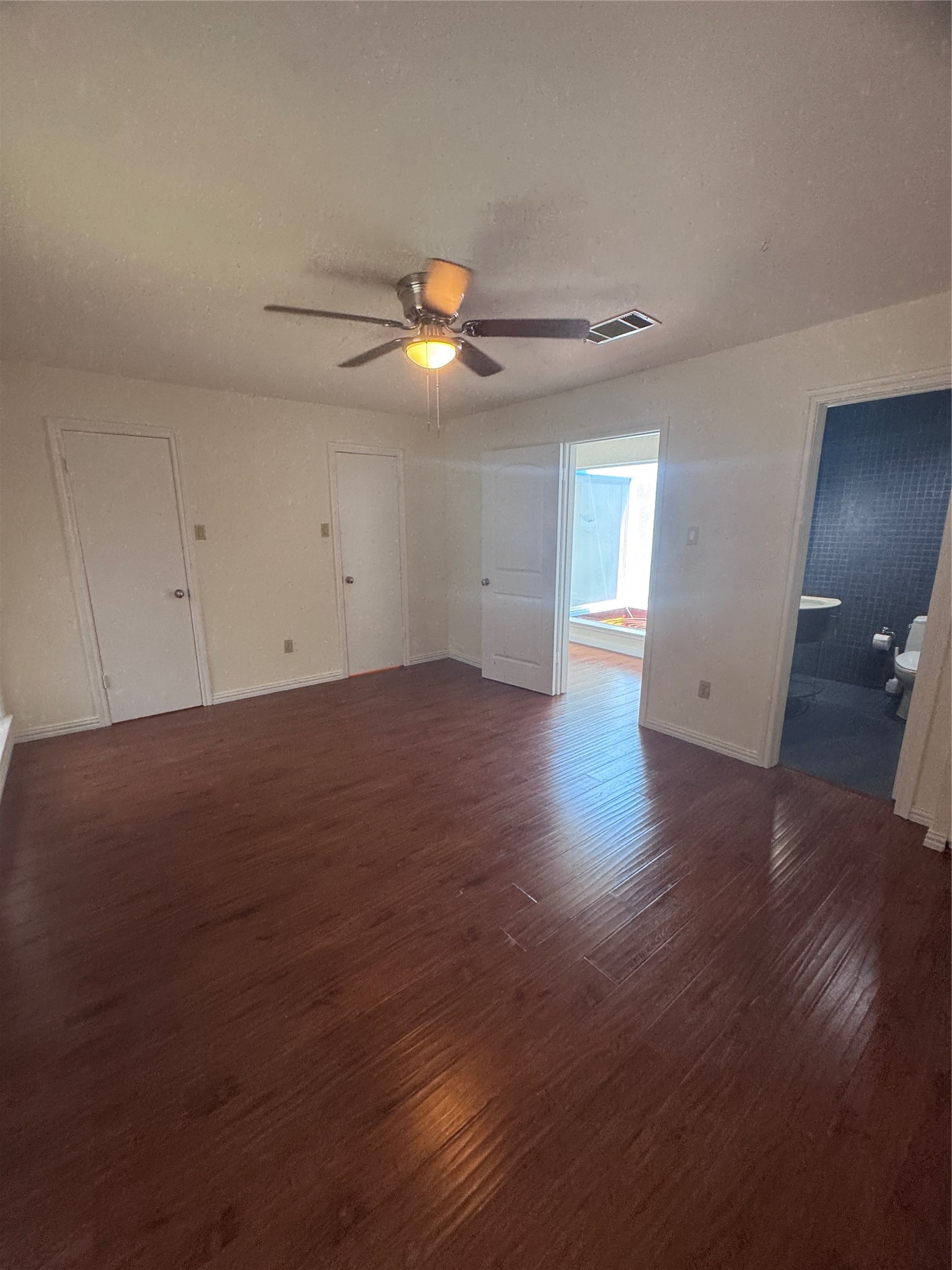 4512 Dickson Street Property Photo 12