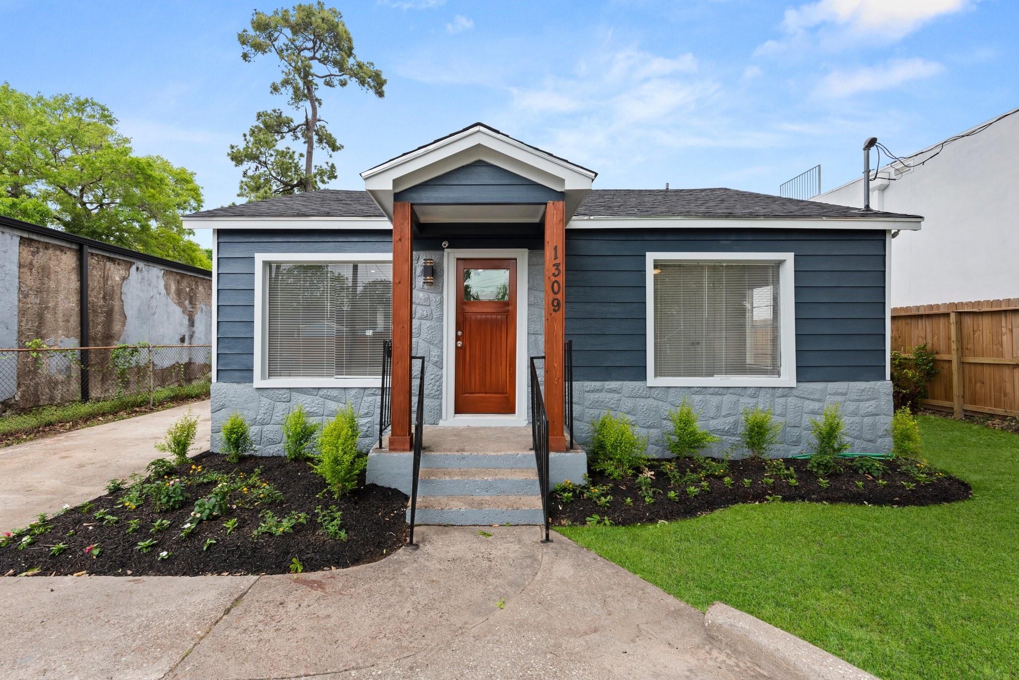 1309 Bragg Street, Houston TX 77009 Property Photo 1