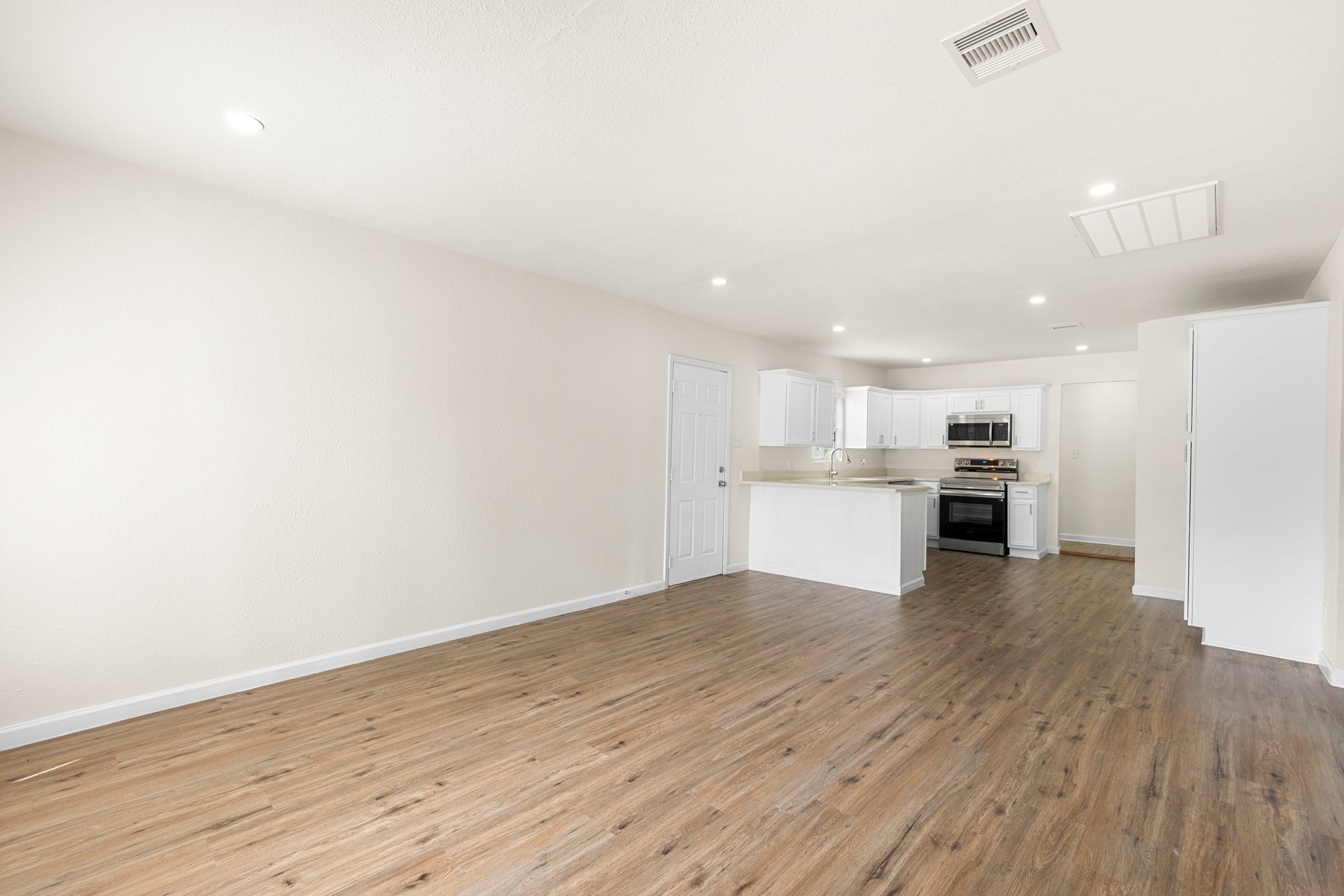 1309 Bragg Street Property Photo 9
