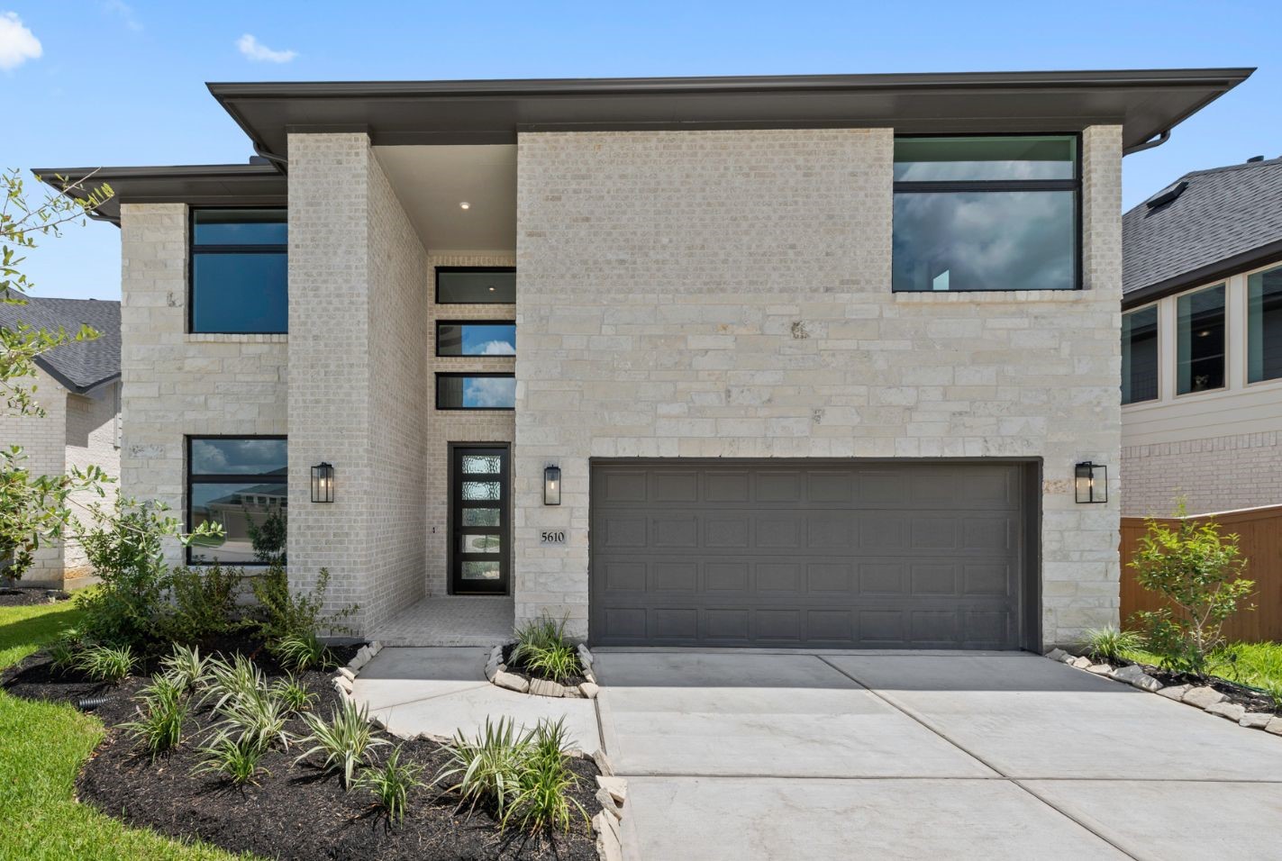 5610 Sandcastle Ridge Drive Property Photo 1
